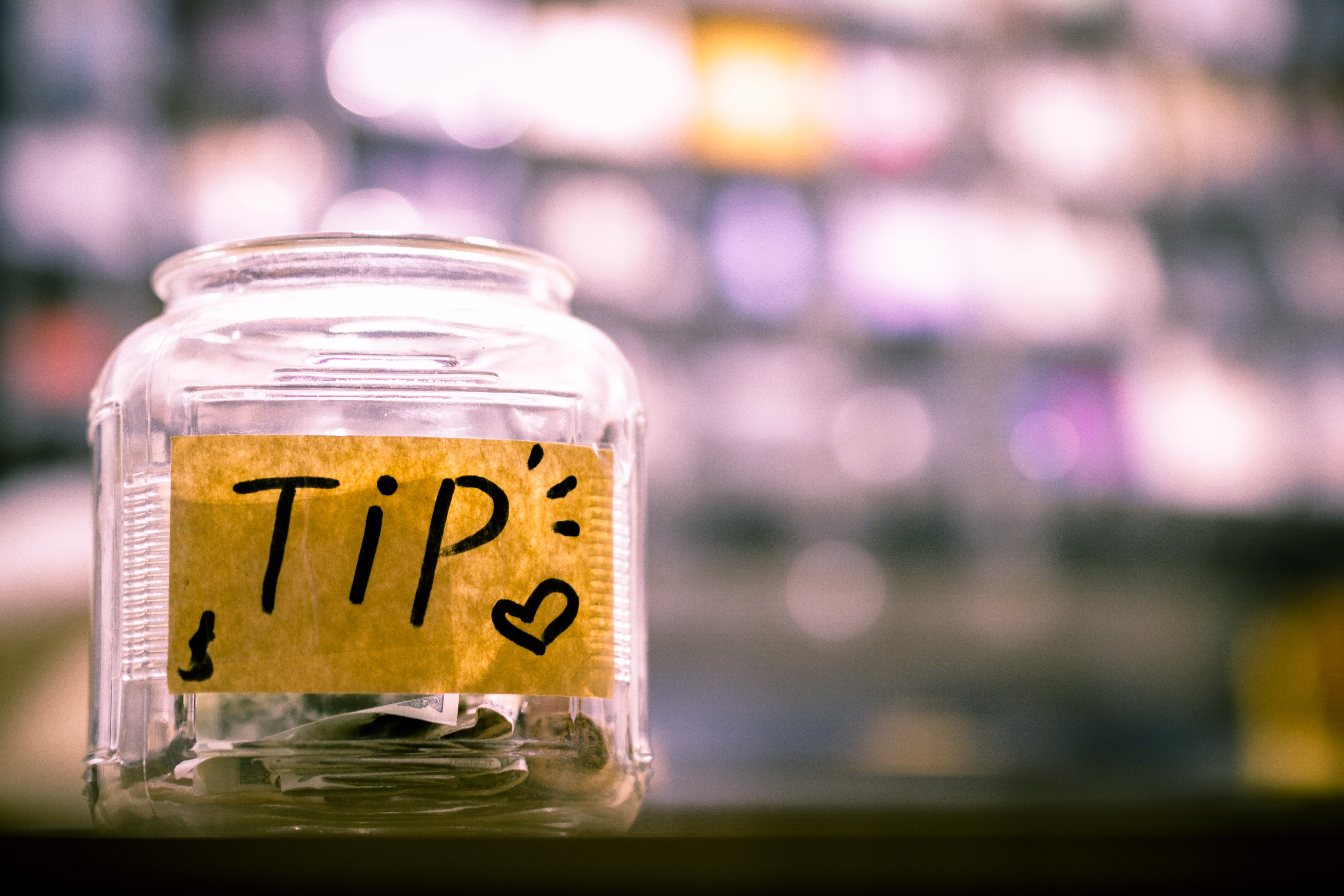 A tip jar | Source: Unsplash.com