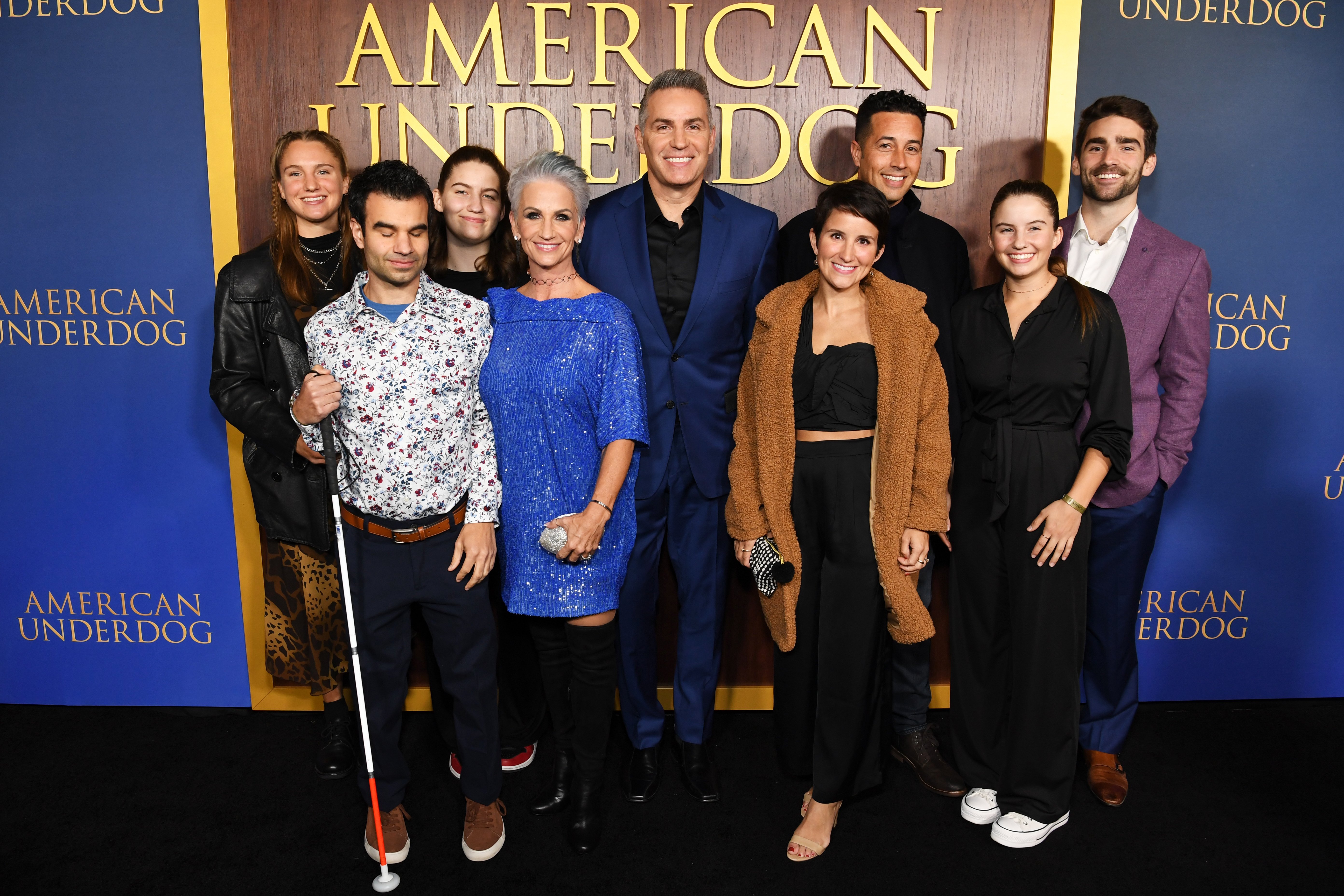 Brenda Warner, Kurt Warner, and son Zachary Warner with guests at the "American Underdog" Premiere in TCL Chinese Theatre, Hollywood, CA, on December 15, 2021. | Source: Getty Images