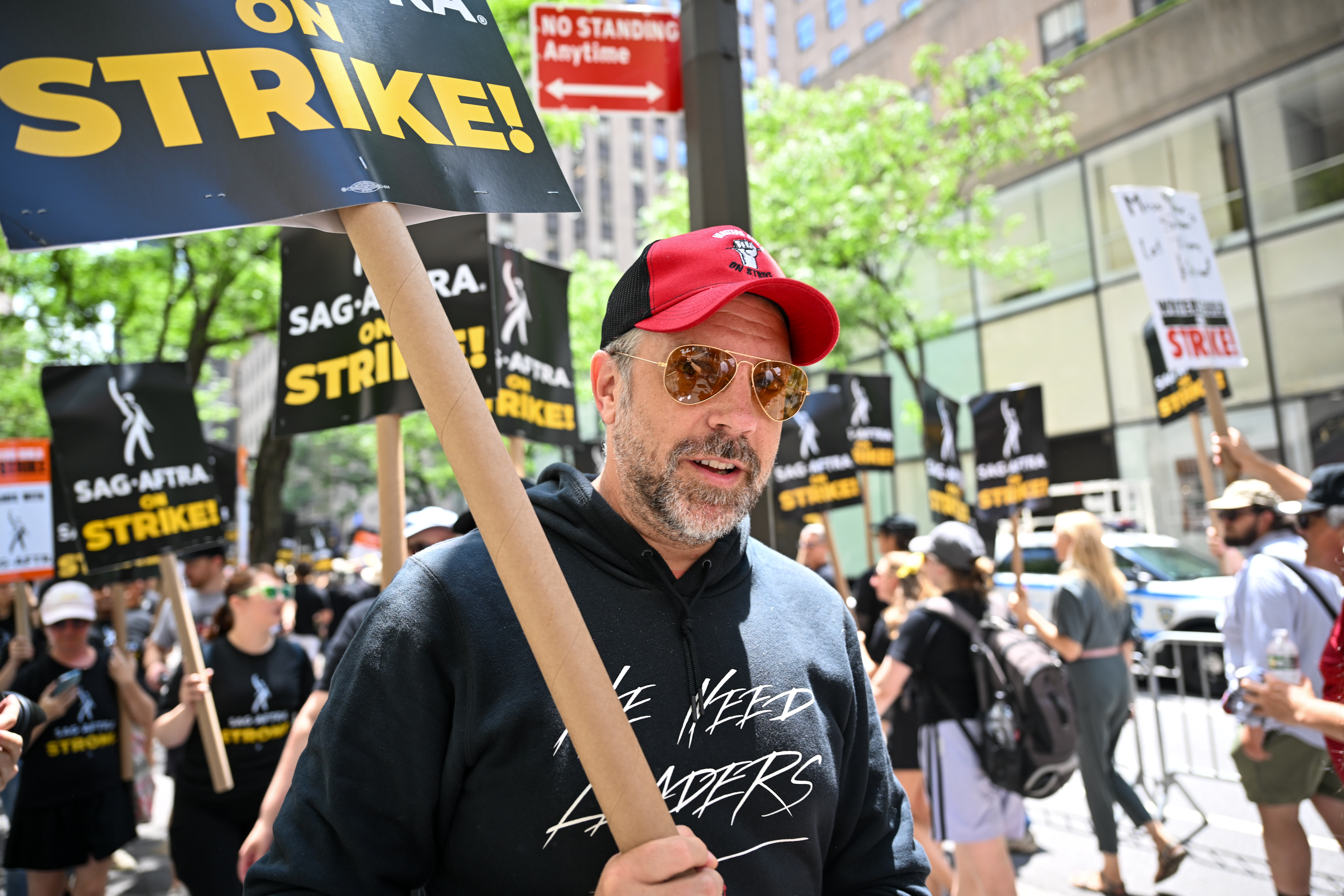 Jason Sudeikis joins members of the Writers Guild of America East and SAG-AFTRA as they walk the picket line outside NBC Rockefeller Center on July 14, 2023, in New York City. |  Source: Getty Images