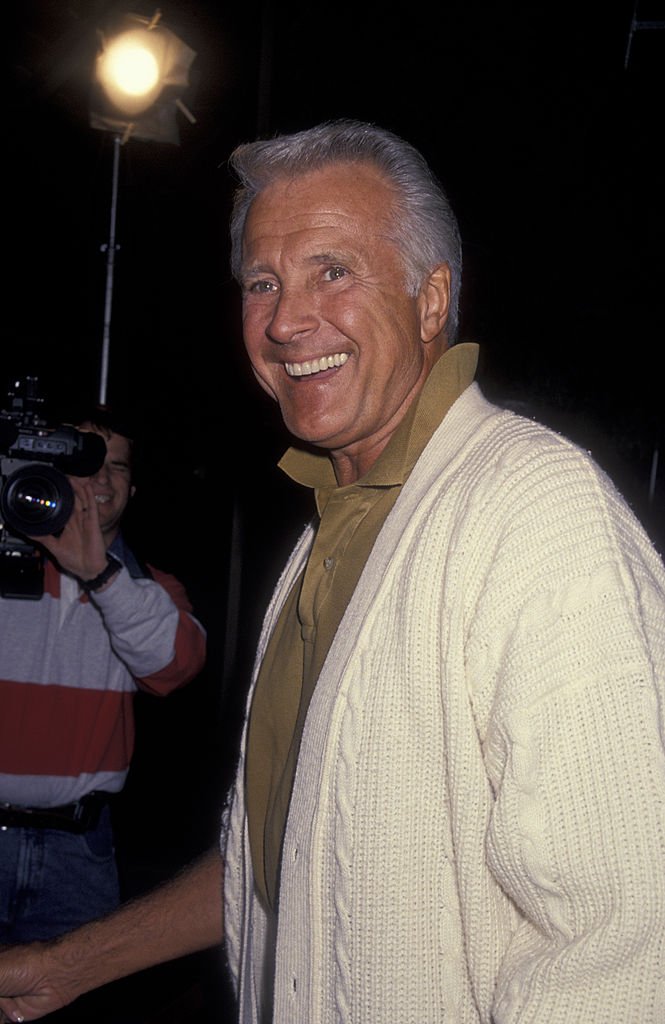 Actor Lyle Waggoner attends the premiere of 'Threesome' on April 18, 1994 at the Academy Theater in Beverly Hills, California. | Photo: Getty Images