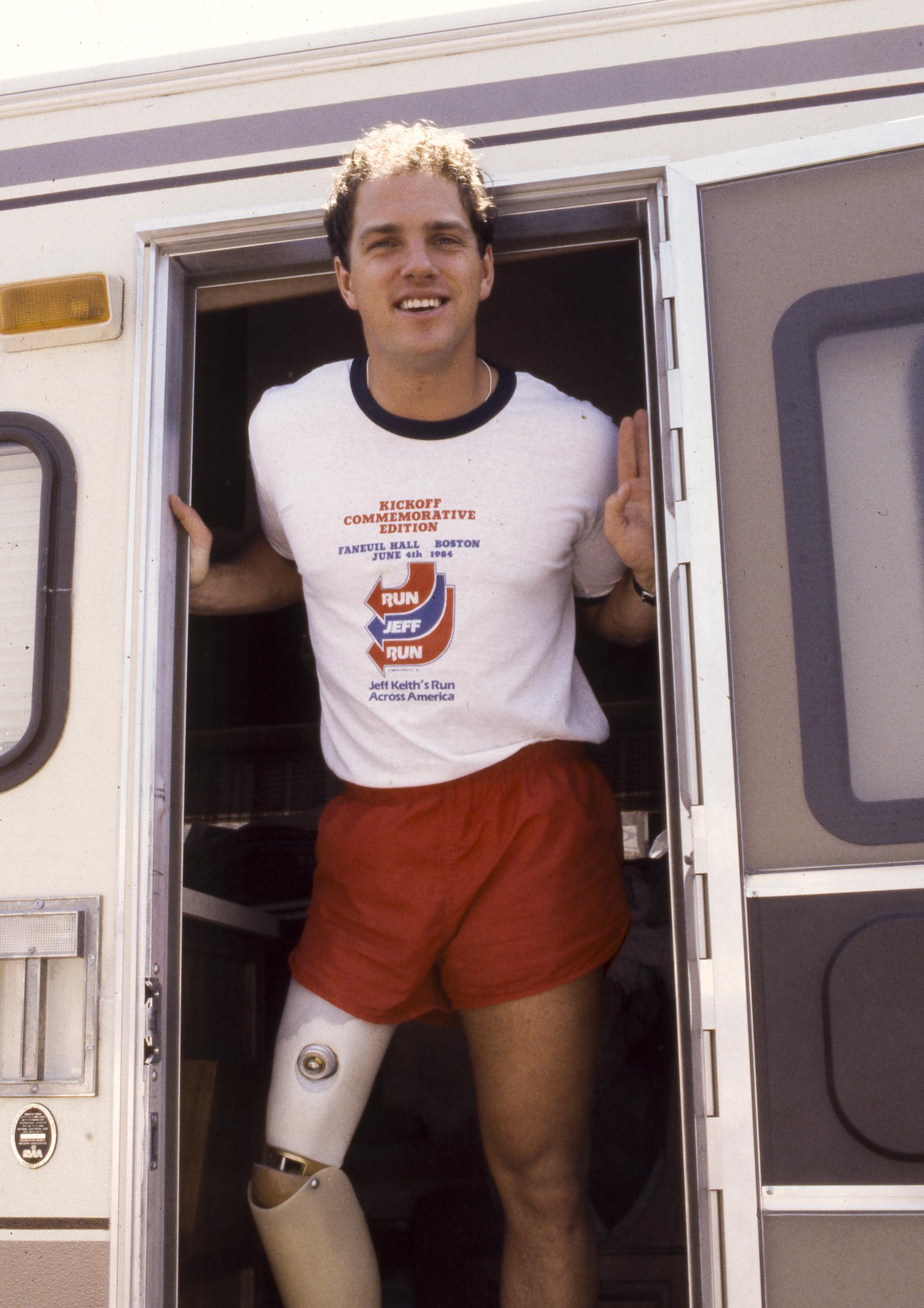 Edward Ted Kennedy, Jr raises money for American Cancer Society in Jeff Keith's Run Across America on June 4, 1984 in Boston, Massachusetts | Source: Getty Images