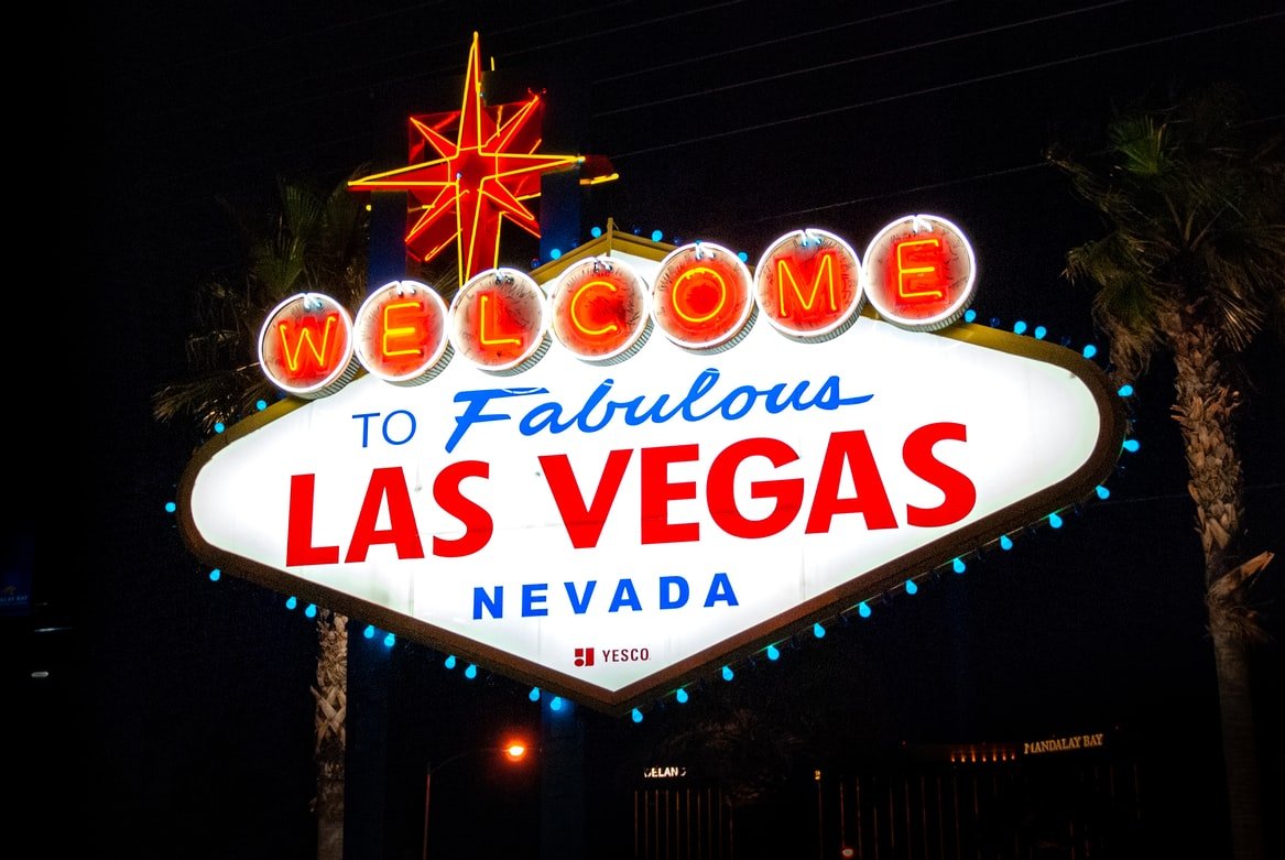 Richard asked Sharon for money to go to Las Vegas. | Source: Unsplash