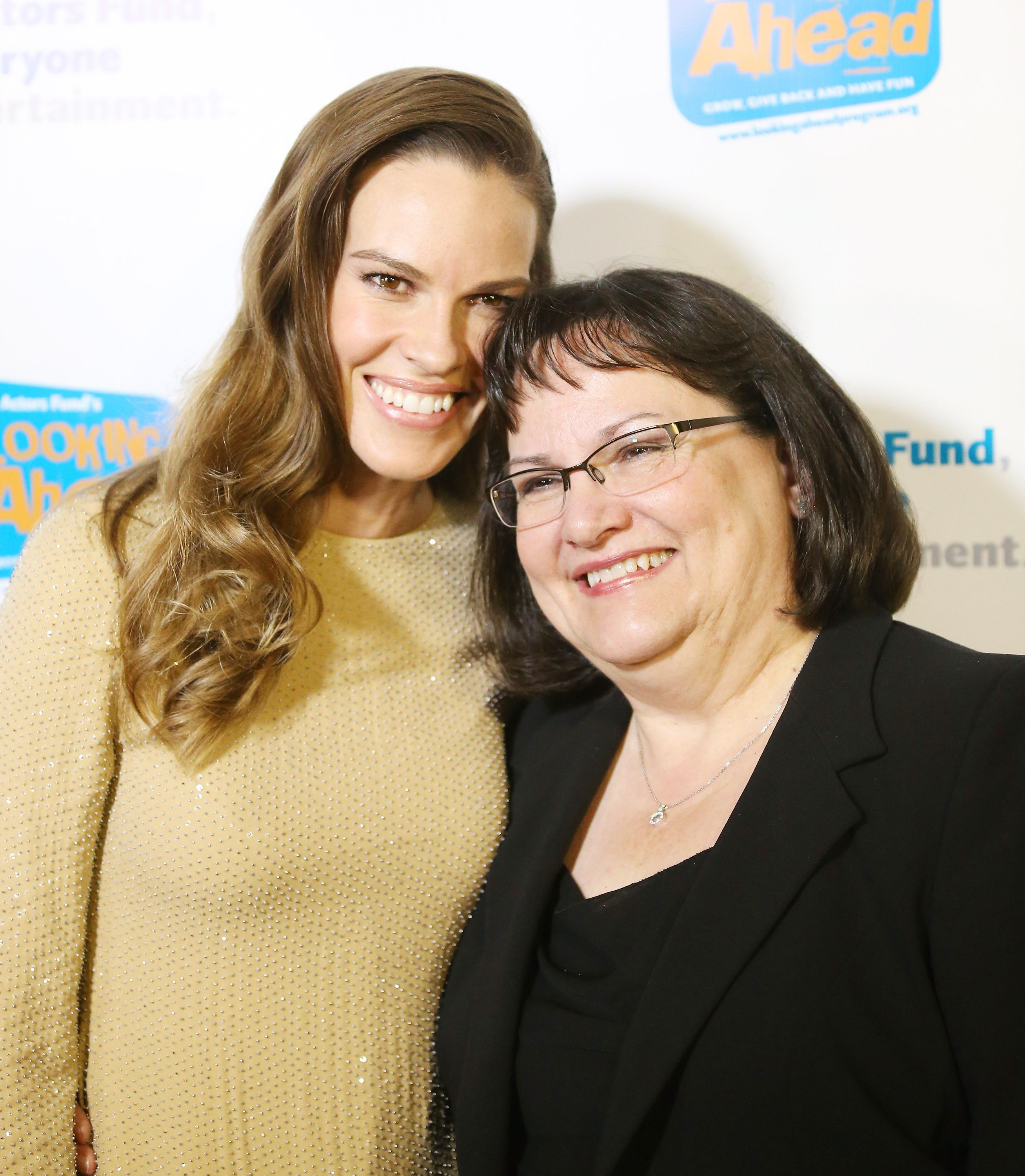 Hilary Swank and Judy Swank arrive at The Actor's Fund 2014 The Looking Ahead Awards at Taglyan Cultural Complex on December 4, 2014 in Hollywood, California | Source: Getty Images