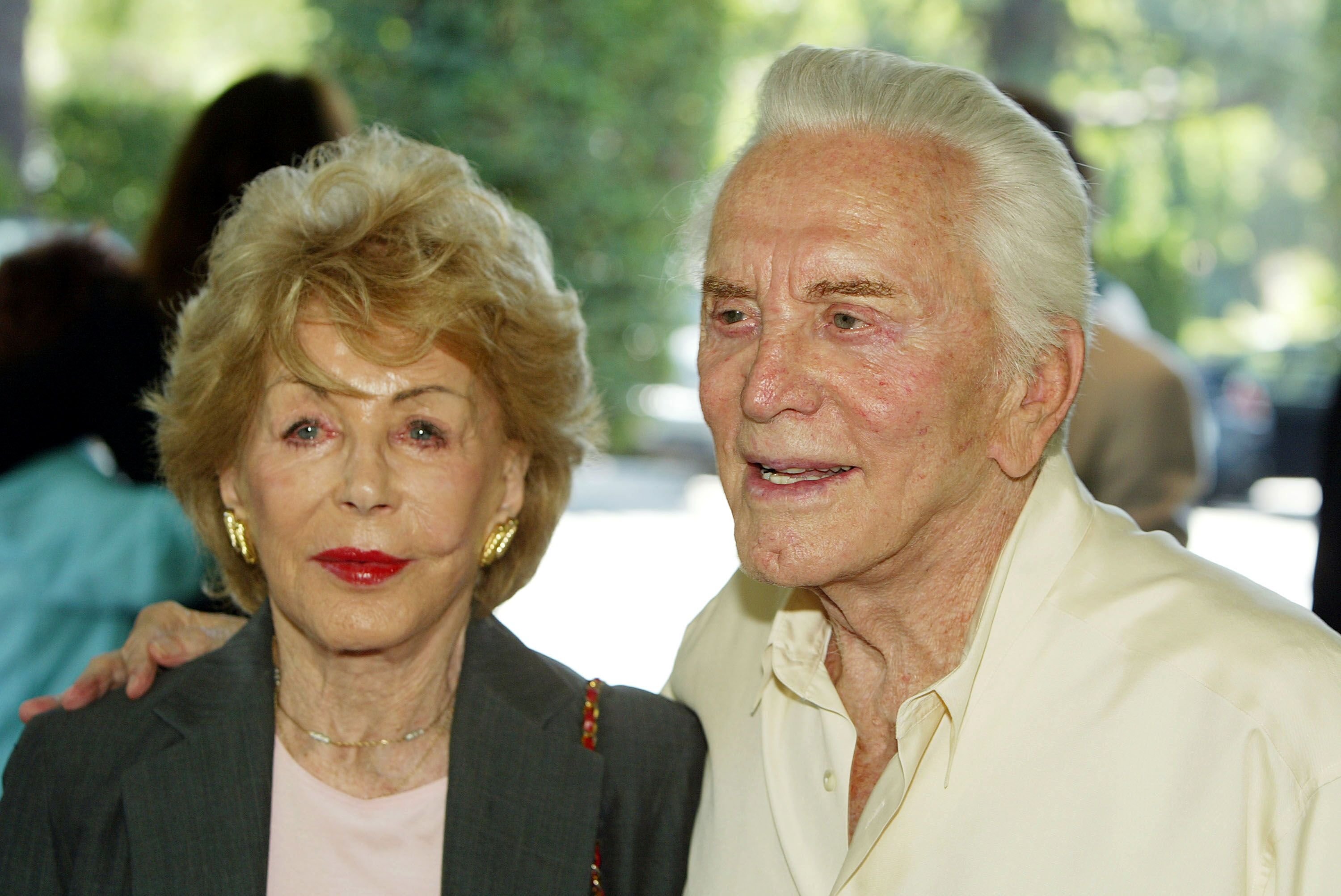 Kirk Douglas and his wife Anne arrive at the annual Hollywood Foreign Press Association installation luncheon. | Source: Getty Images 