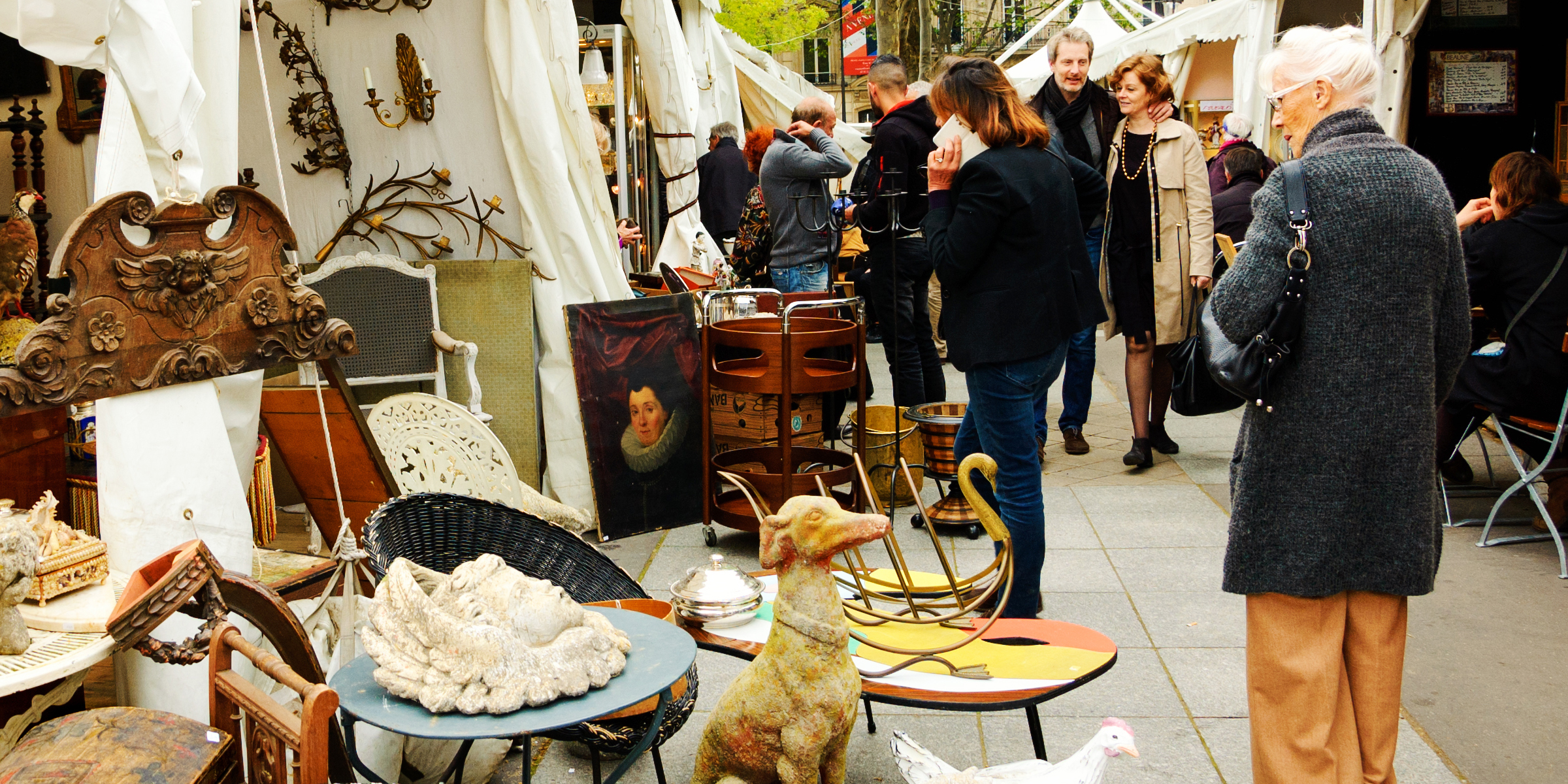 People at a flea market | Source: Shutterstock