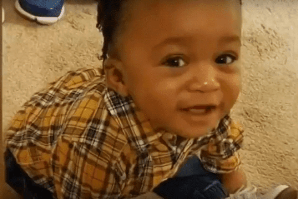 Paxon Davis, l'enfant de 1 an gravement agressé par sa baby-sitter | Photo : YouTube/ Nouvelles en direct maintenant