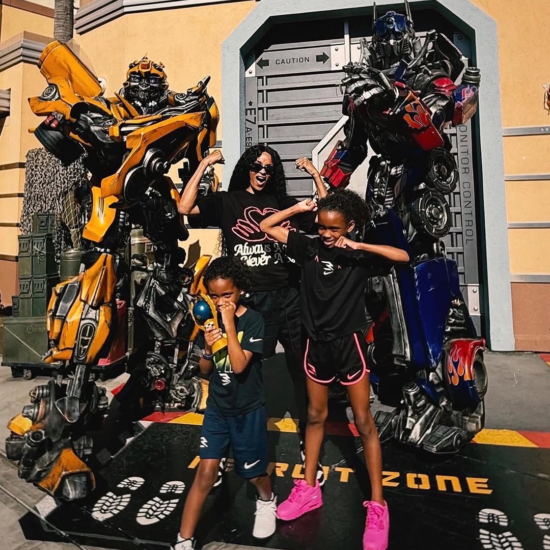Ciara playfully posing with two of her kids, posted on May 10, 2026. | Source: Instagram/dangerusswilson