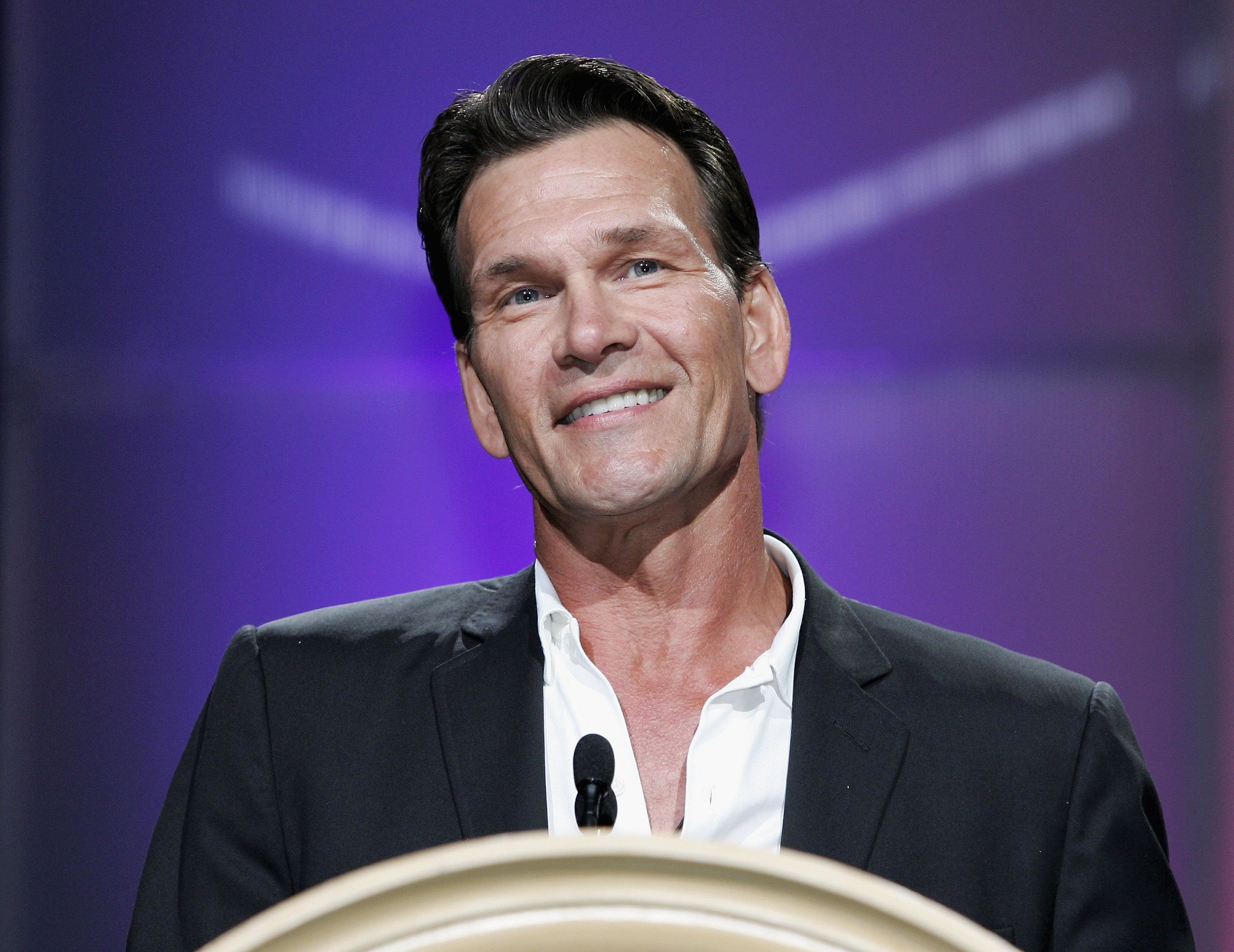 Patrick Swayze at the Video Software Dealers Association's award show at the Bellagio July 27, 2005 in Las Vegas, Nevada | Photo: Getty Images