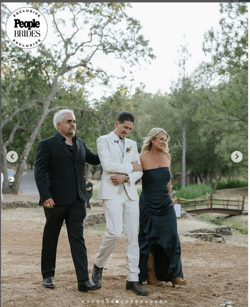 Hunter Fieri accompanied by his parents, from a post dated August 31, 2025 | Source: Instagram/tarafieri