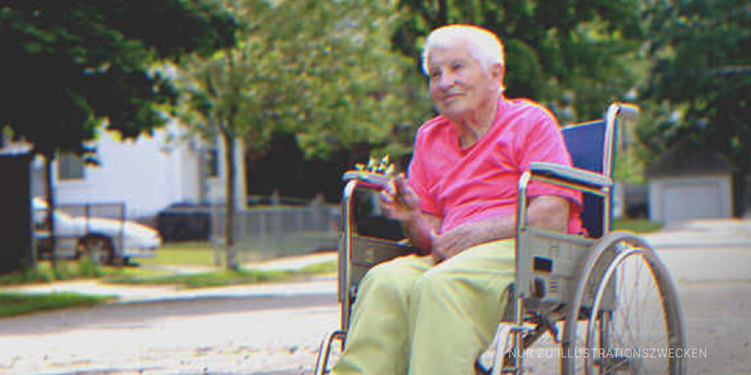 Senior im Rollstuhl | Quelle: Shutterstock