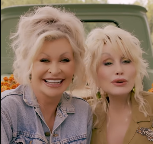 Rachel and Dolly Parton, from a video dated September 13, 2024 | Source: Instagram/dollyparton