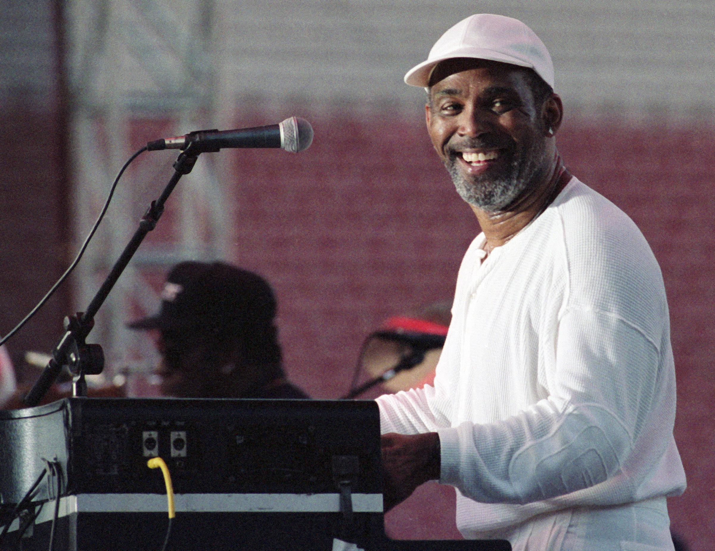 Frankie Beverly, of the group Maze, performs onstage during the Budweiser SuperFest in Los Angeles, California, on June 27, 1998 | Source: Getty Images