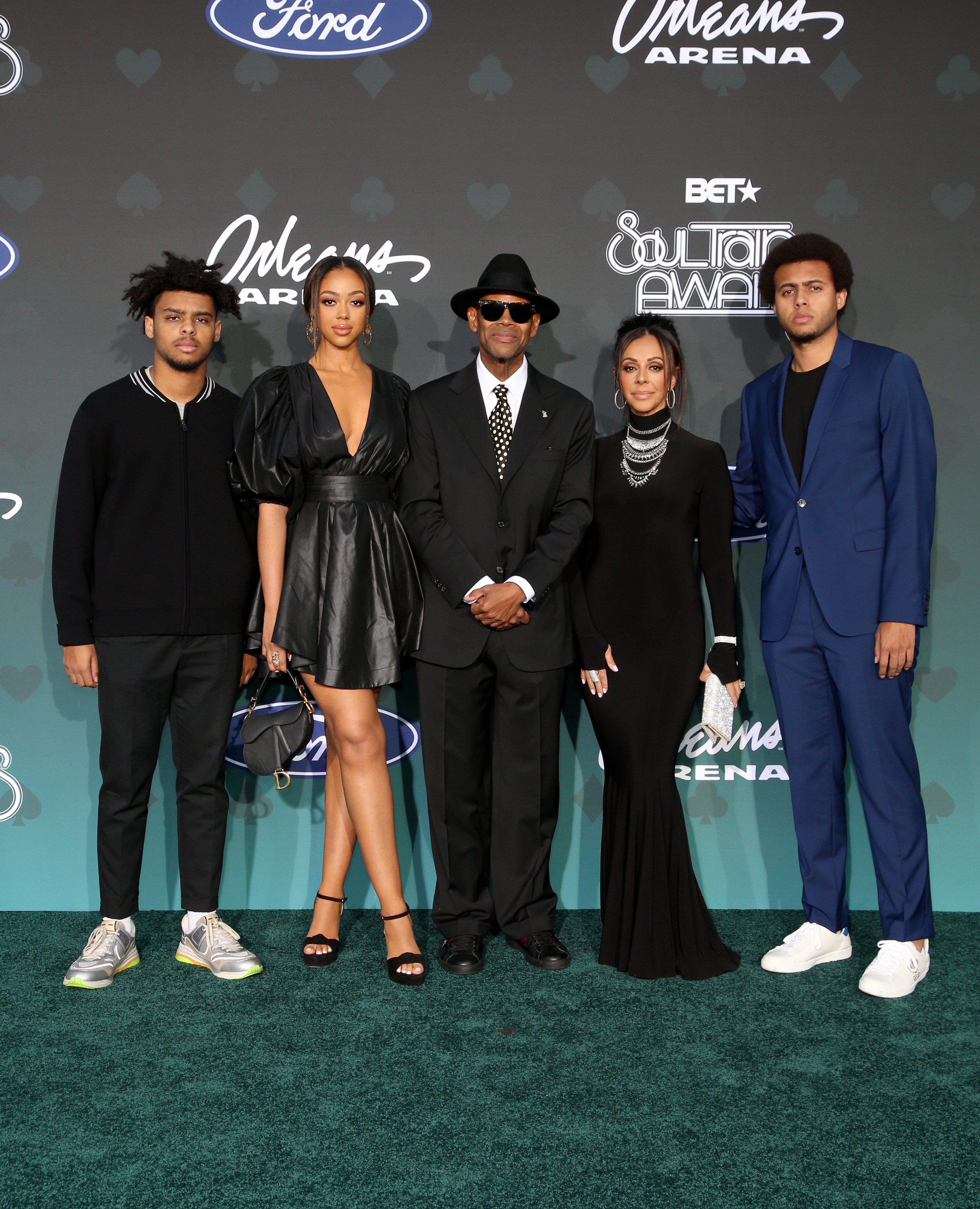 Max Harris, Bella Harris, Jimmy Jam, Lisa Padilla and Tyler Harris attend the 2019 Soul Train Awards at the Orleans Arena on November 17, 2019 | Photo: GettyImages
