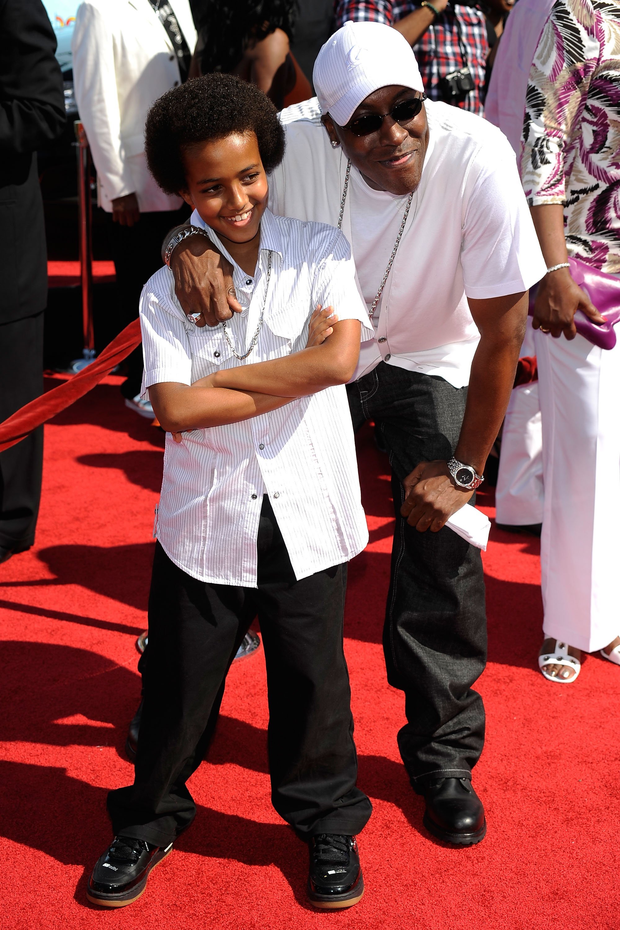 Arsenio Hall and son Arsenio Hall Jr. arrive at the 2009 BET Awards held at the Shrine Auditorium on June 28, 2009 | Photo: GettyImages