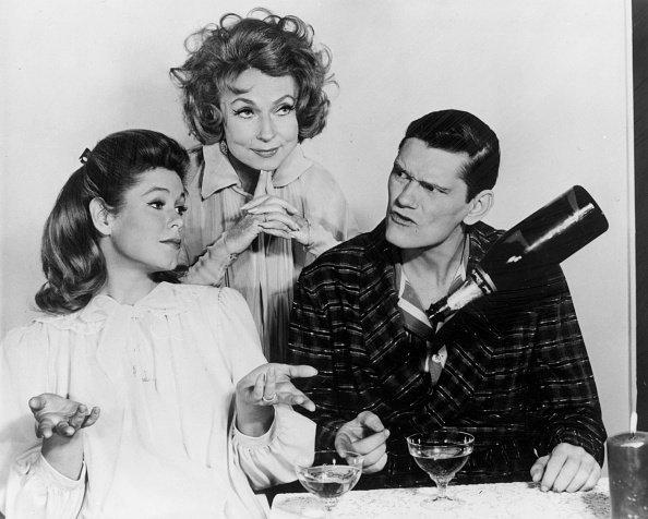 Elizabeth Montgomery, Agnes Moorhead, and Dick York, circa 1960s. | Photo: Getty Images