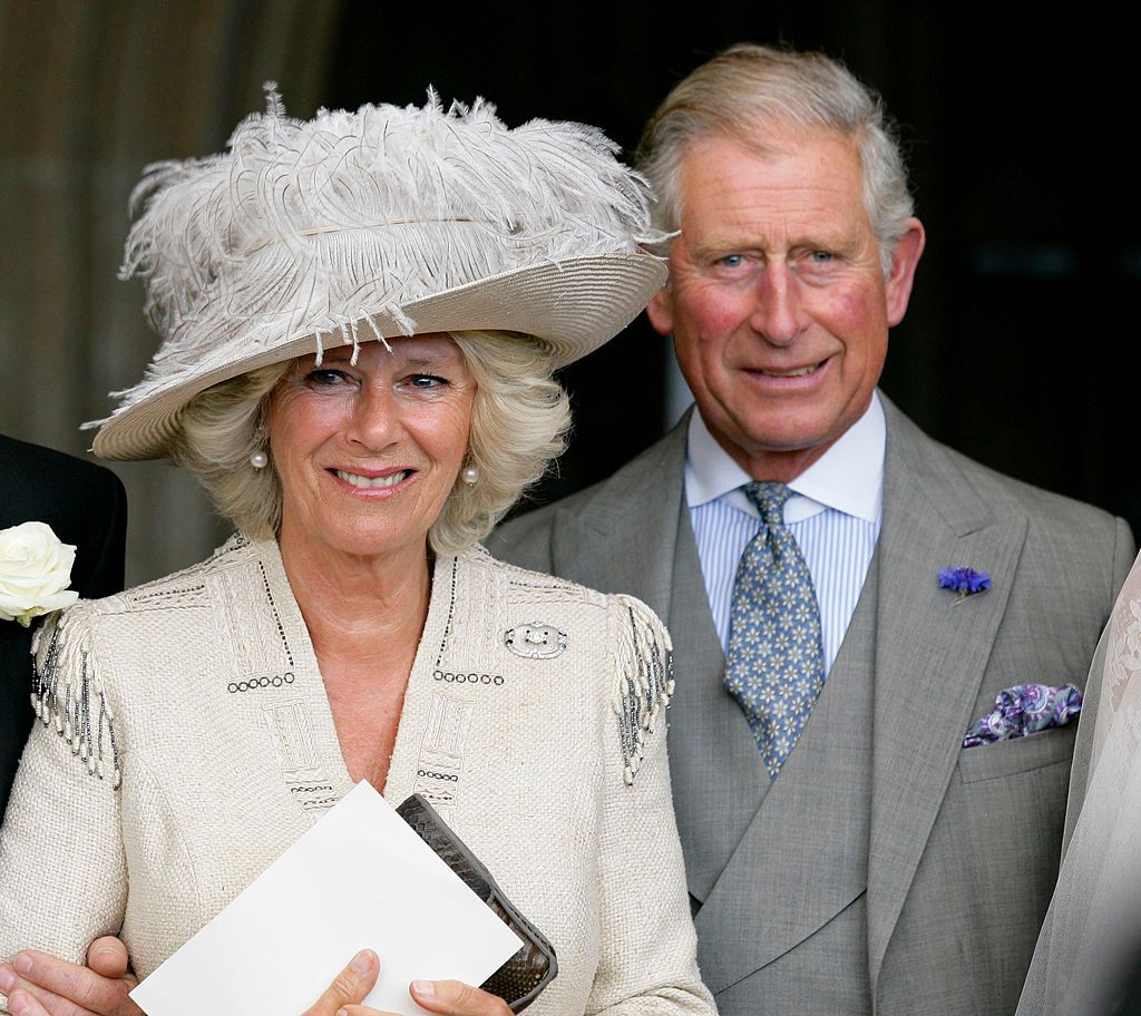Duchesse de Cornouailles, Camilla, et le prince Charles, le 10 septembre 2011 à Cheltenham, en Angleterre. | Photo : Getty Images