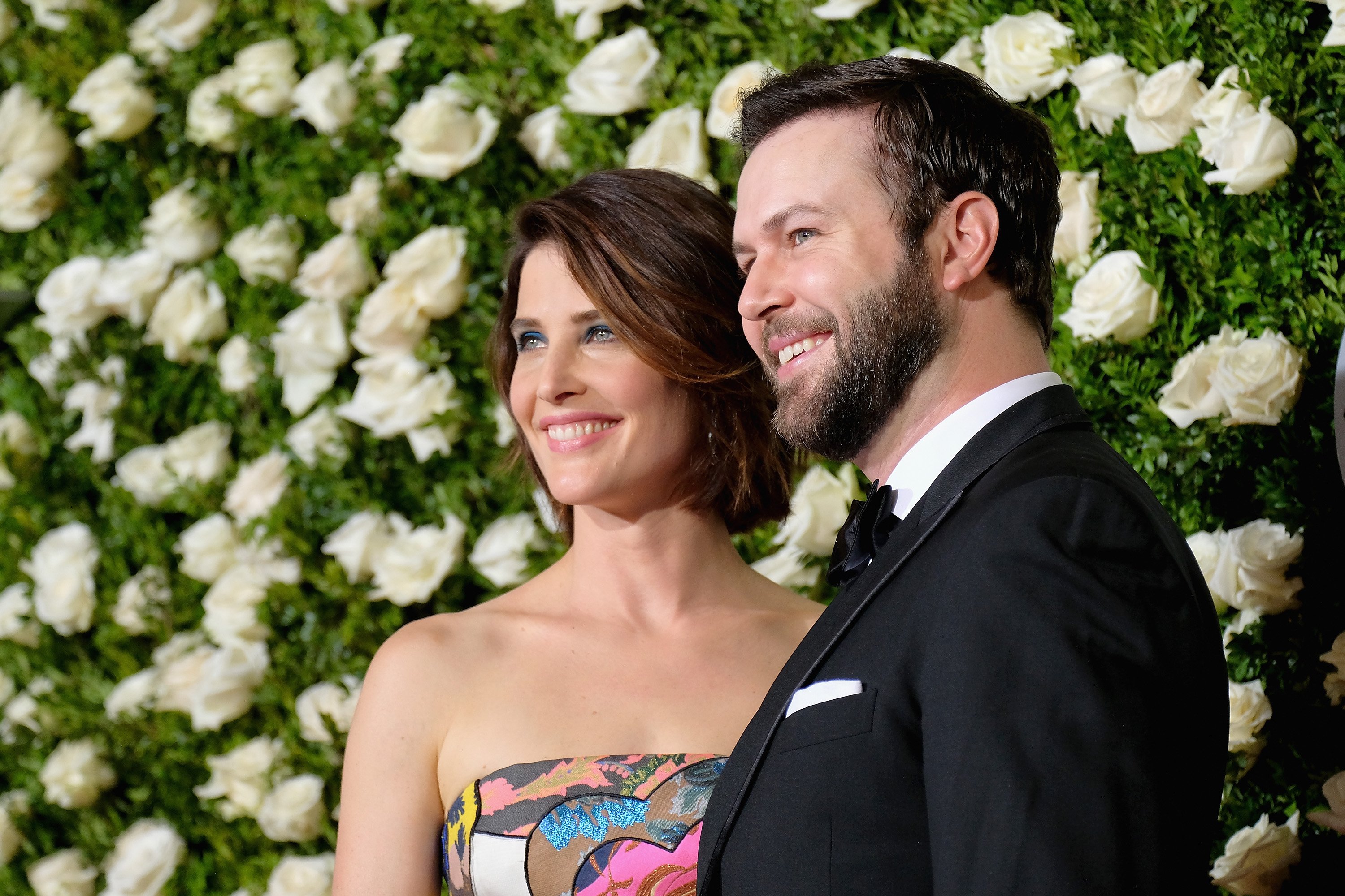 Cobie Smulders und Taran Killam in der Radio City Music Hall am 11. Juni 2017 in New York City. | Quelle: Getty Images