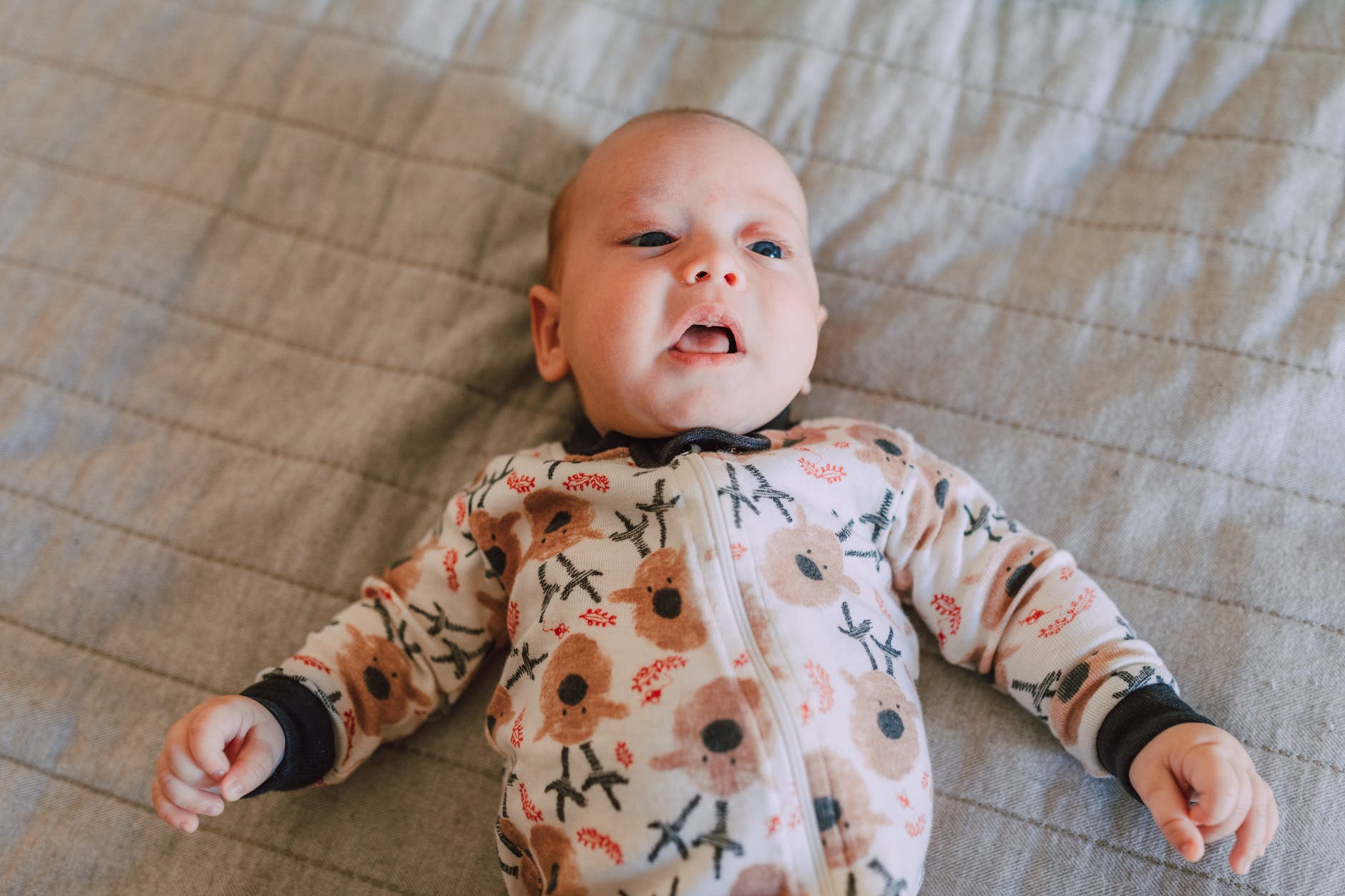 They visited the baby boy often. | Source: Pexels