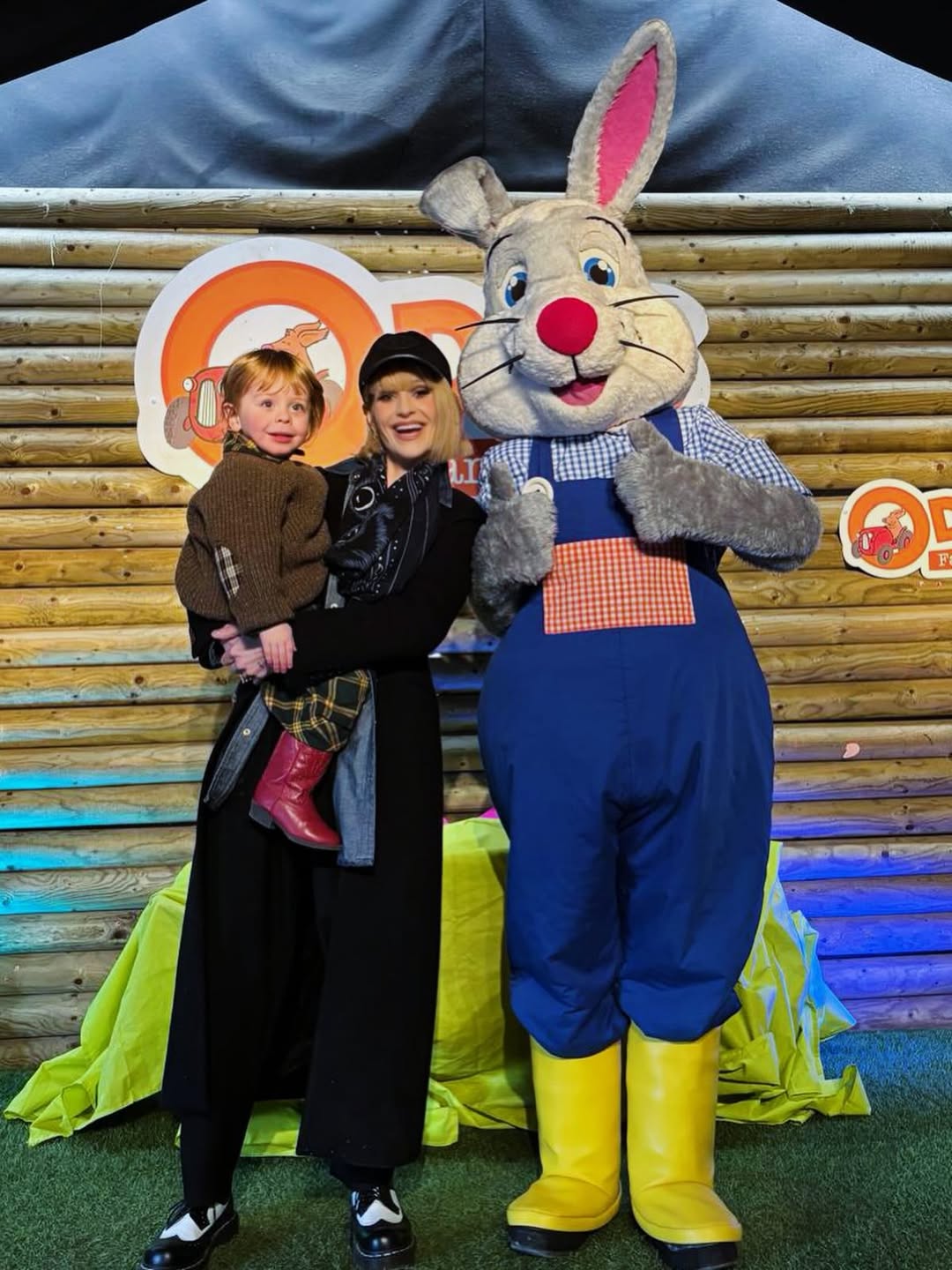 A photo from Kelly Osbourne's post, dated 3 April 2026. | Source: Instagram/kellyosbourne