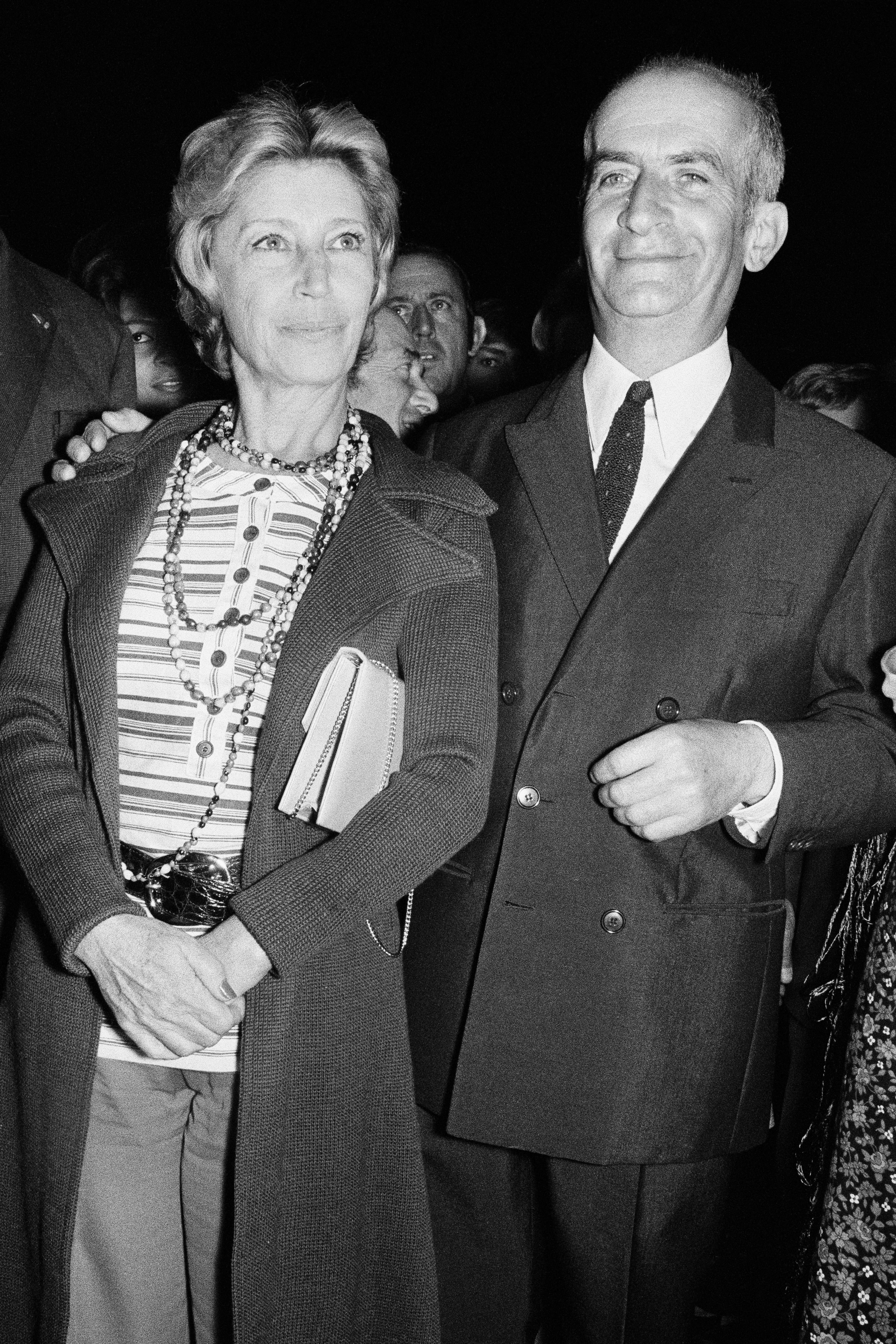 Louis de Funes et Jeanne Barthélémy de Maupassant assistent à la première du film L'Homme Orchestre, écrit et réalisé par Serge Korber. | Photo : Getty Images