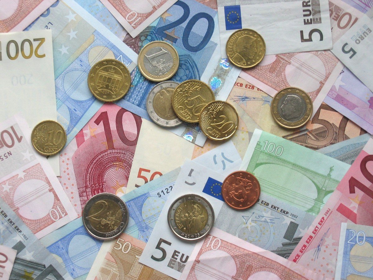 Billetes y monedas de euros . | Imagen: PxHere Billetes y monedas de euros . | Imagen: PxHere