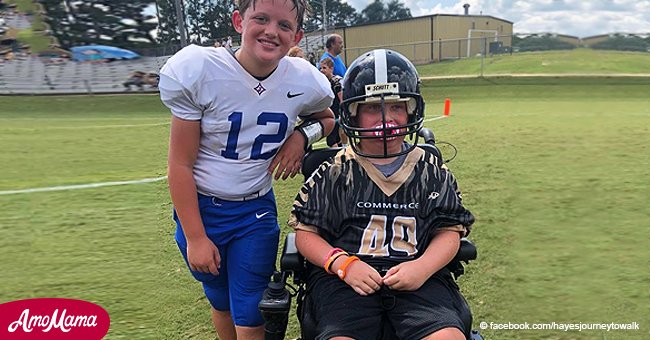 Friends helped 10-year-old boy in a wheelchair to make the first touchdown of his life