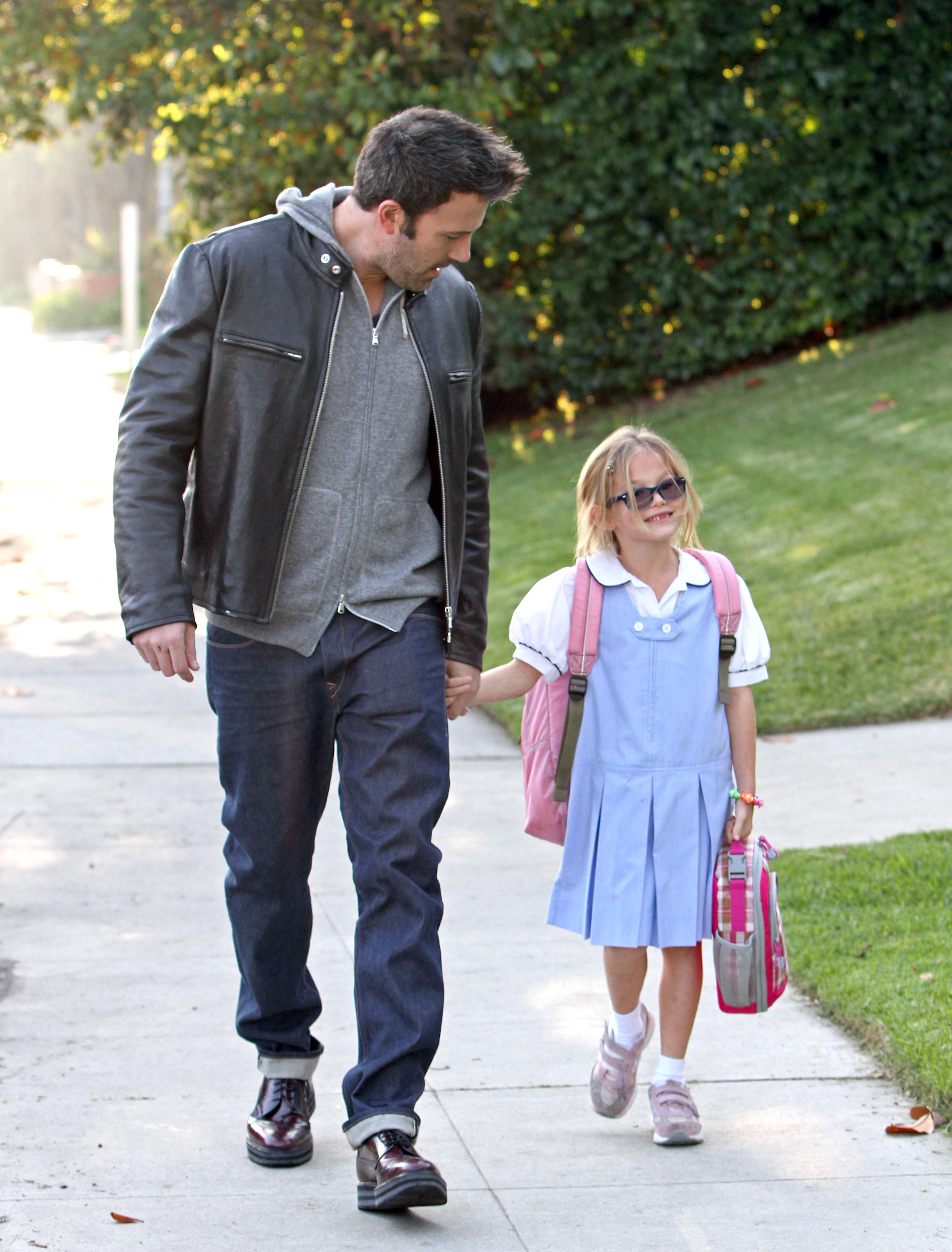 Ben Affleck and Violet Affleck in Los Angeles, California on December 11, 2012 | Source: Getty Images