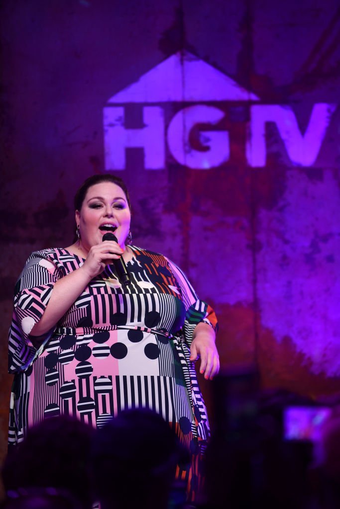 Chrissy Metz performs onstage in the HGTV Lodge at CMA Music Fest | Photo: Getty Images
