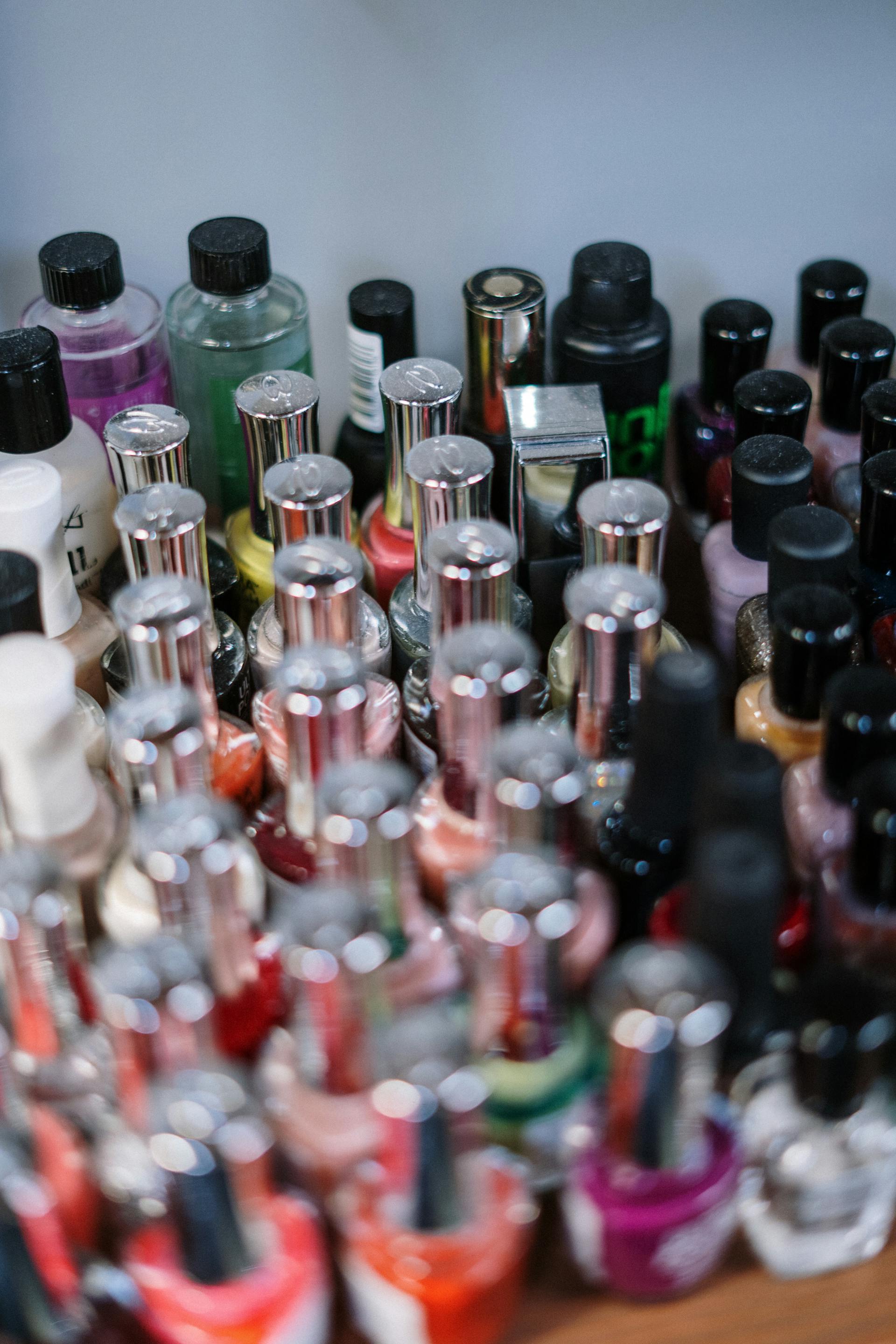 Different bottles of nail polish | Source: Pexels