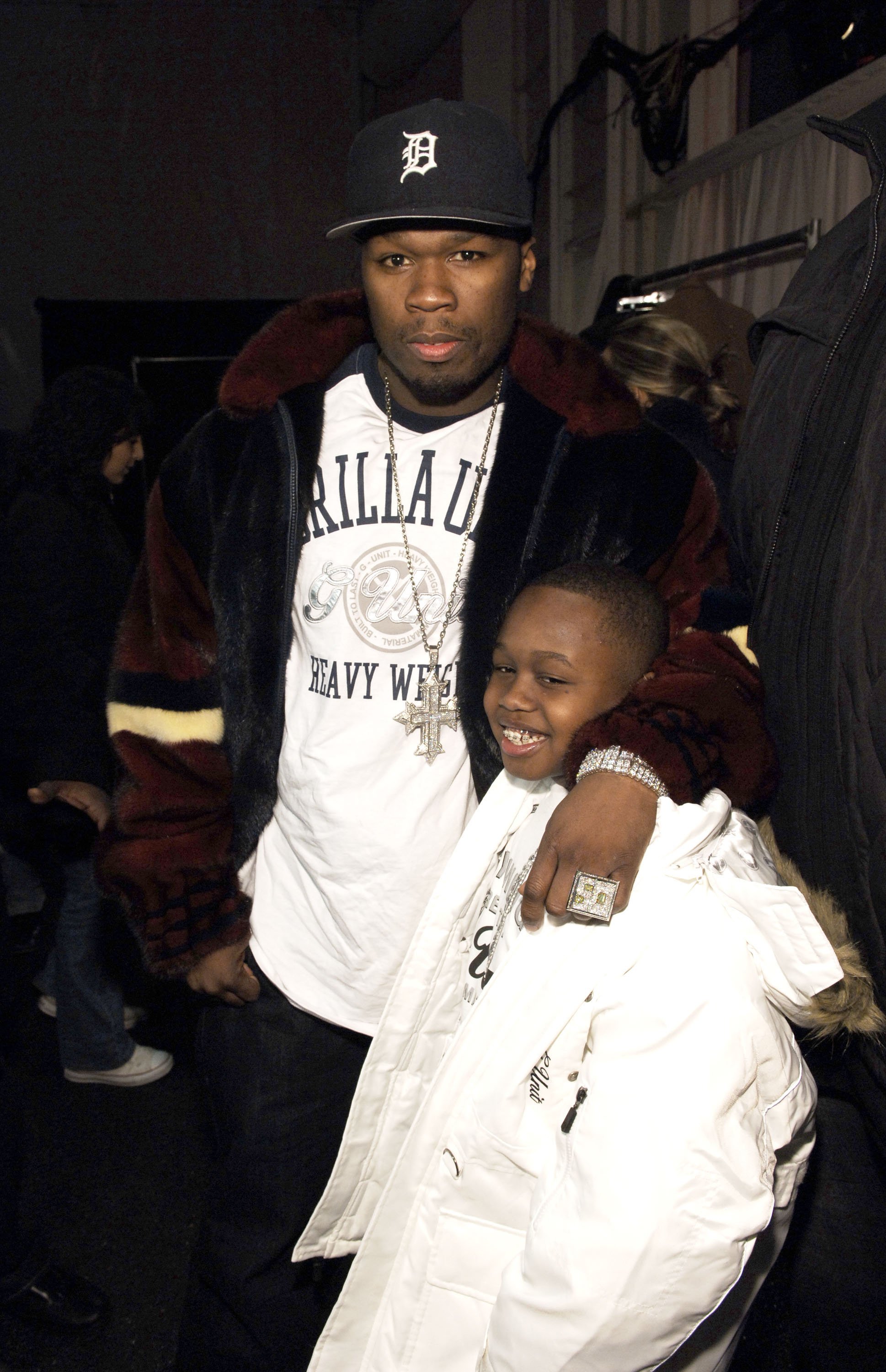 Curtis "50 Cent" Jackson ve Marquise Jackson Olympus Moda Haftası Sonbahar 2006'da - Child Magazine - 6 Şubat 2006'da New York, New York'taki Atelier'de Sahne Arkası ve Ön Sıra |  Kaynak: Getty Images