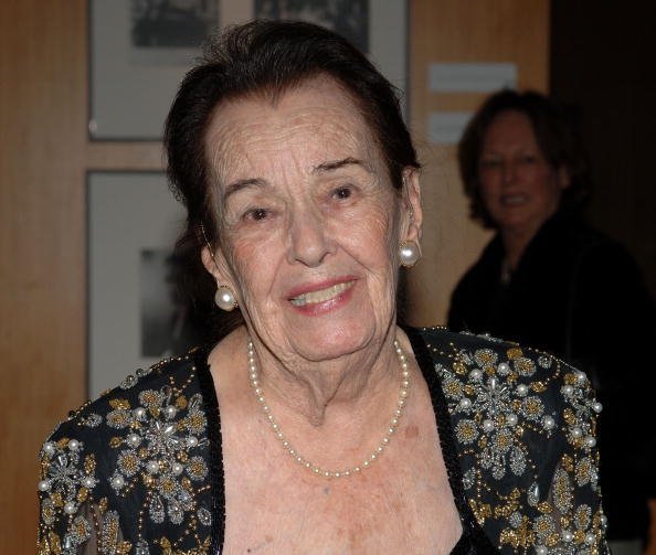 La actriz Lupita Tovar asiste al homenaje en su honor en la Academia de Artes y Ciencias Cinematográficas el 7 de diciembre de 2006 en Beverly Hills, California. | Foto: Getty Images