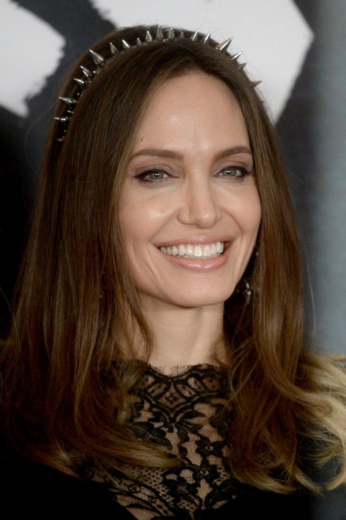 Angelina Jolie attenda a photocall for "Maleficent: Mistress of Evil" at Mandarin Oriental Hotel | Getty Images