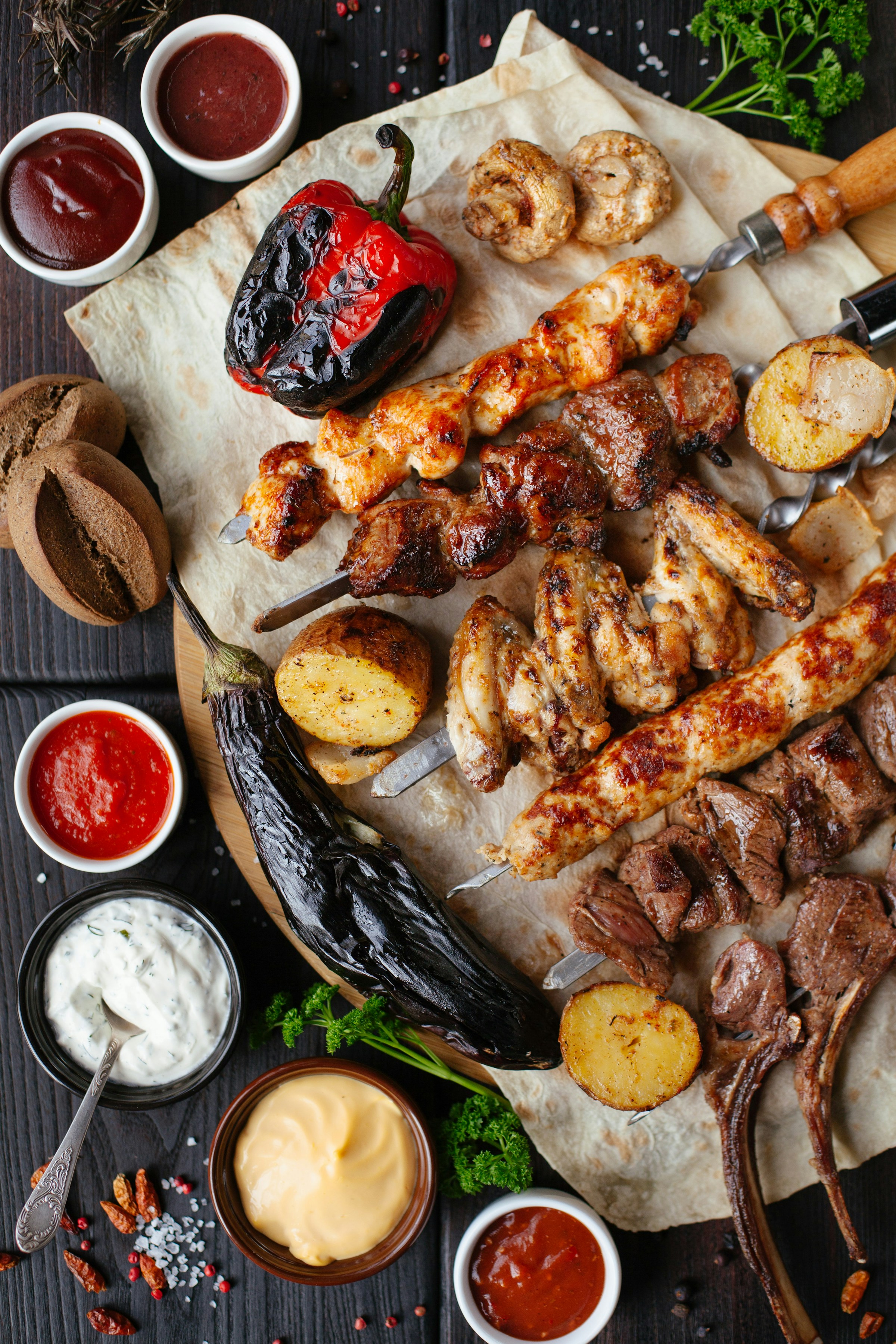 Cooked meat and veggies on a table | Source: Unsplash
