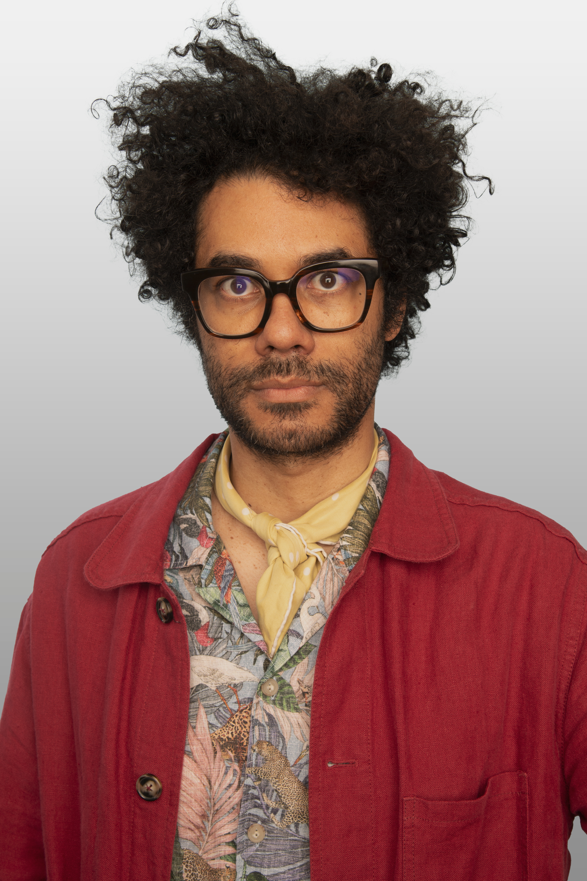 Richard Ayoade posing for a picture on June 19, 2023. | Source: Getty Images