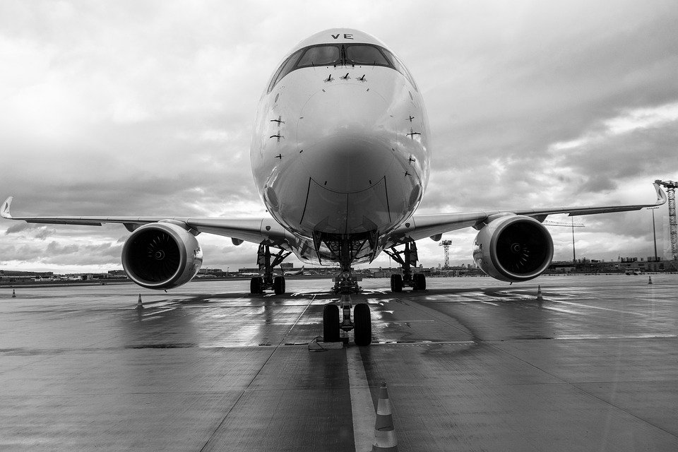 An airplane ready to take-off. | Photo: pixabay.com