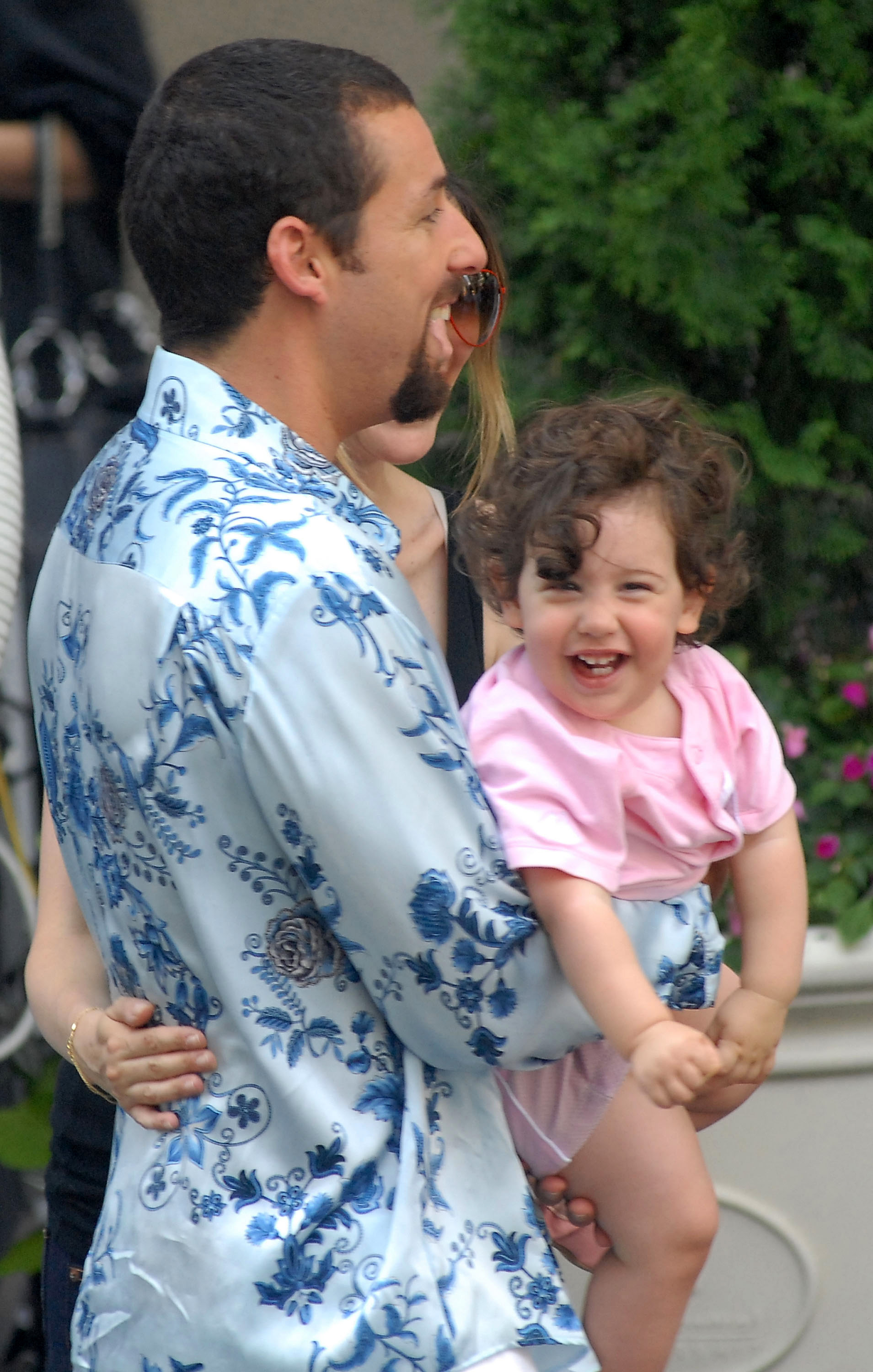 Adam and Sadie Sandler on the set of "You Don't Mess With The Zohan" in New York on August 1, 2007. | Source: Getty Images