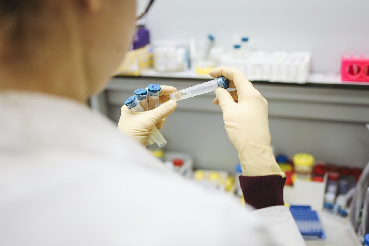 Científico en el laboratorio. | Foto: Pexels
