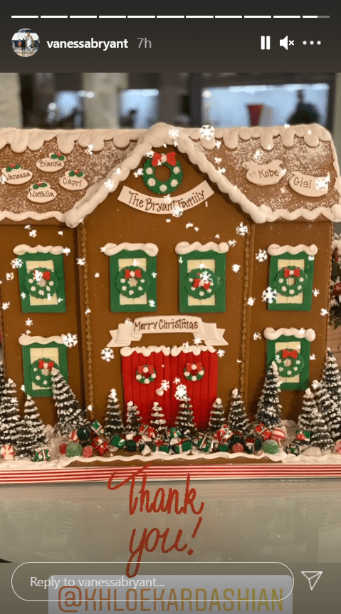 Picture of the giant gingerbread house gifted to the Bryant family by Khloé Kardashian | Photo: Instagram/vanessabryant