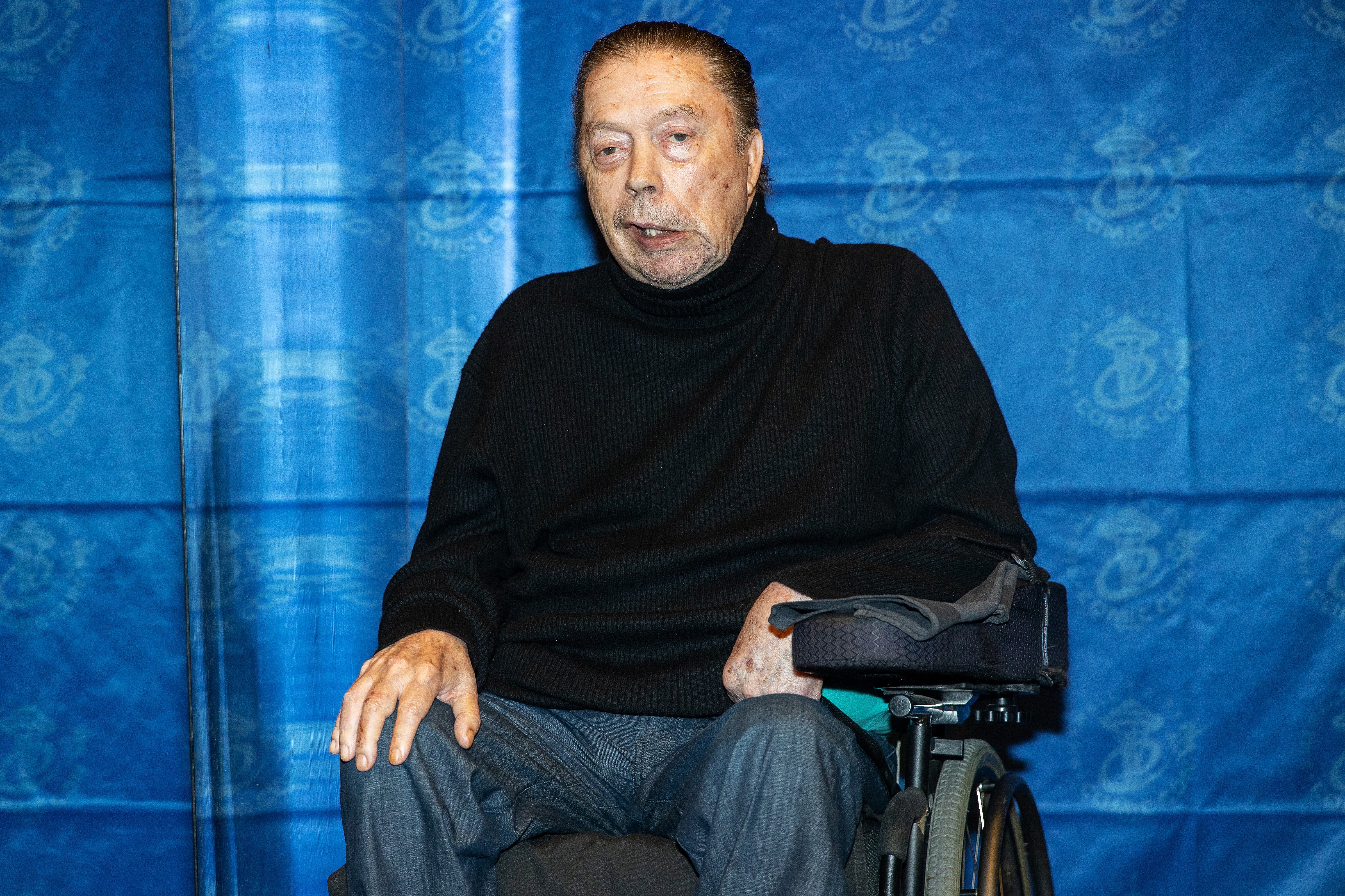 Tim Curry at Washington State Convention Center on December 04, 2021 in Seattle, Washington | Source: Getty Images