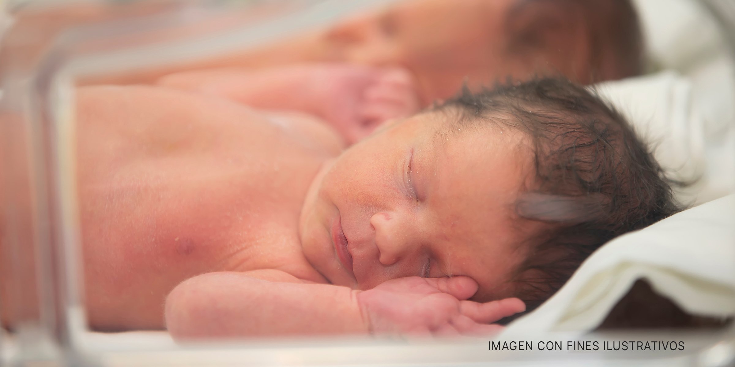 Dos bebés recién nacidos | Foto: Shutterstock