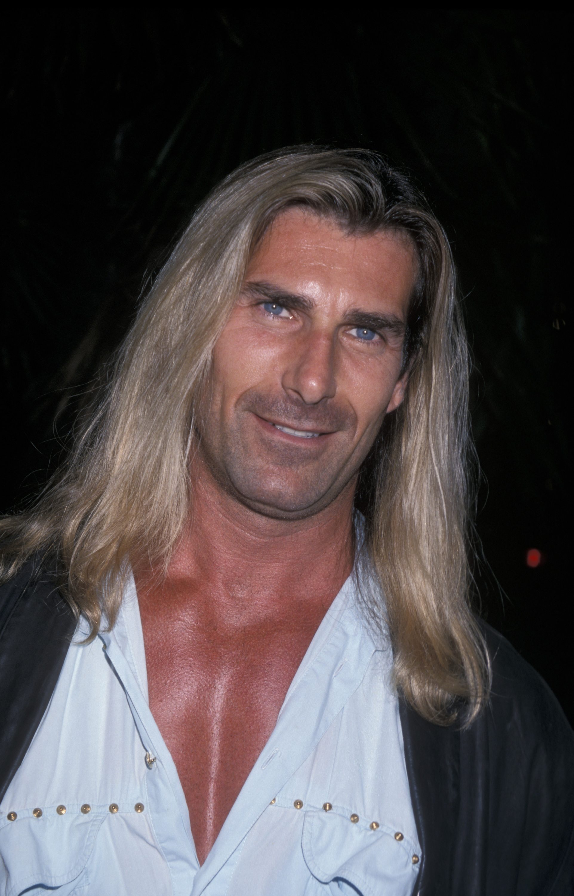 He had once felt what true love was like and lost it, which made him hope to find that kind of connection again. In this photo, he attended the premiere of "The Way of the Gun" at the Egyptian Theatre on August 29, 2000, in Los Angeles, California. | Source: Getty Images