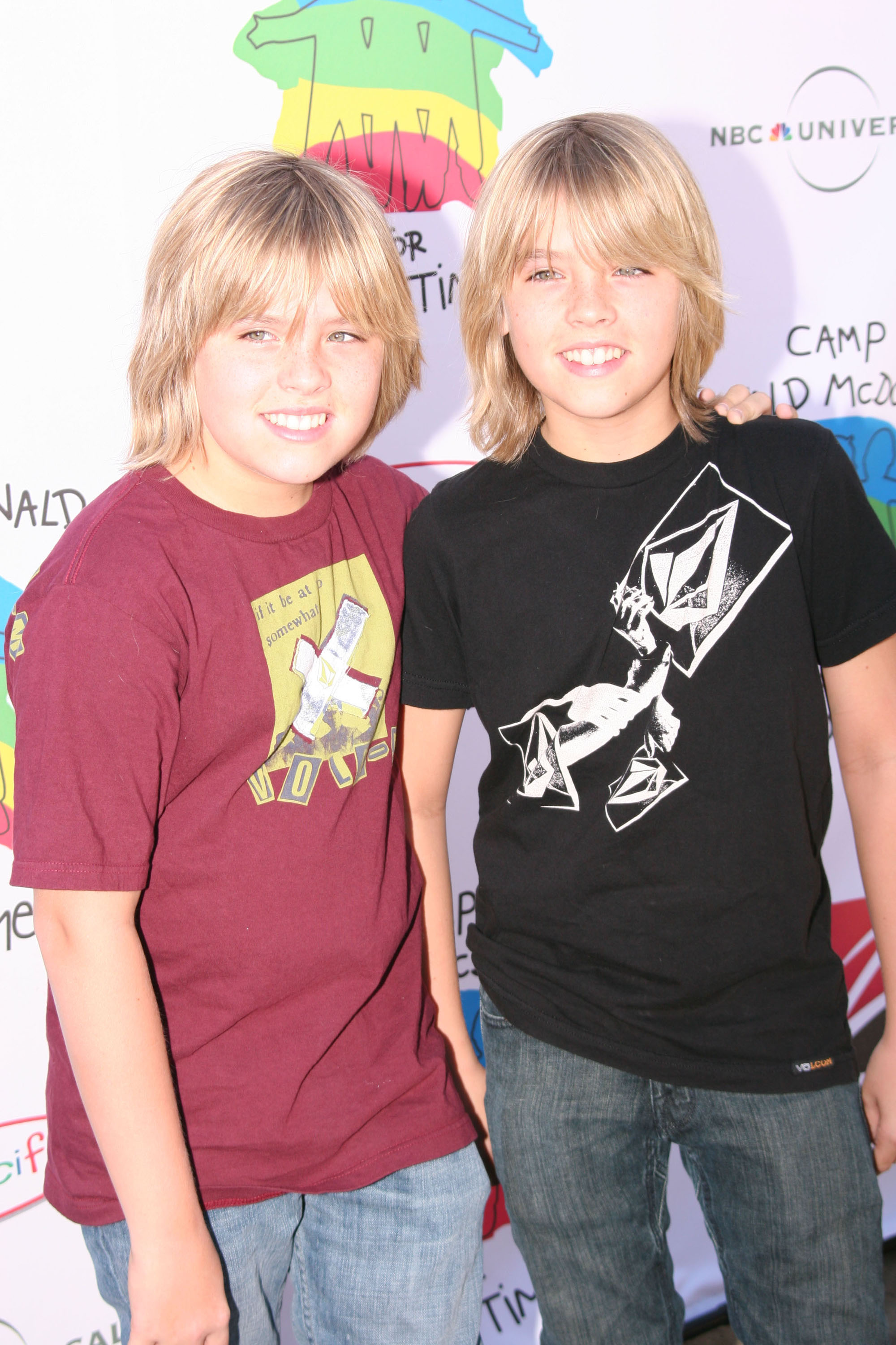 Dylan and Cole Sprouse, circa 2006. | Source: Getty Images