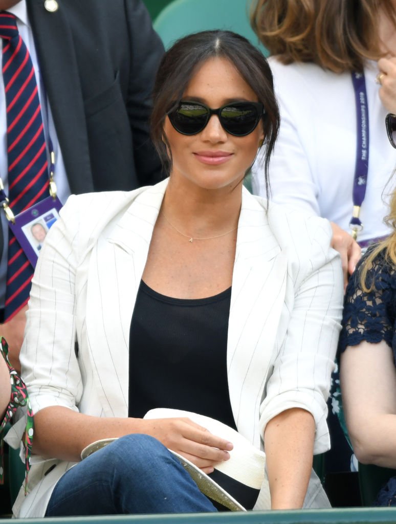 Meghan Markle le 4 juillet à Londres pour le tournoi de tennis de Wimbledon. l Source : Getty Images Meghan Markle le 4 juillet à Londres pour le tournoi de tennis de Wimbledon. l Source : Getty Images