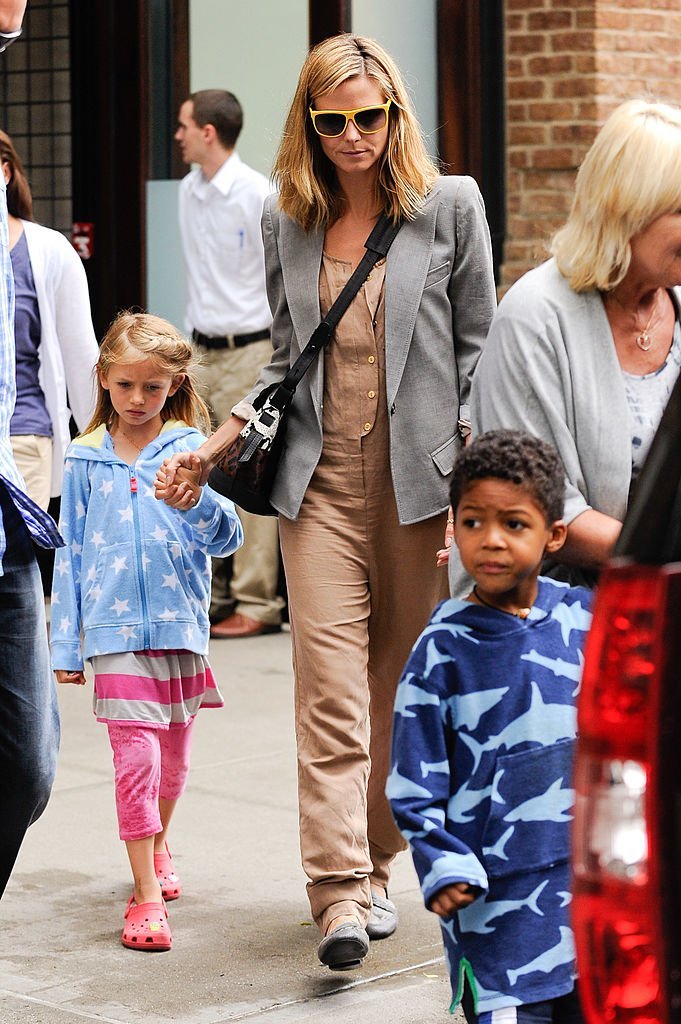 Heidi Klum, Leni Samuel, Johan Samuel, Erna Klum, New York, USA, 2011 | Quelle: Getty images Heidi Klum, Leni Samuel, Johan Samuel, Erna Klum, New York, USA, 2011 | Quelle: Getty images