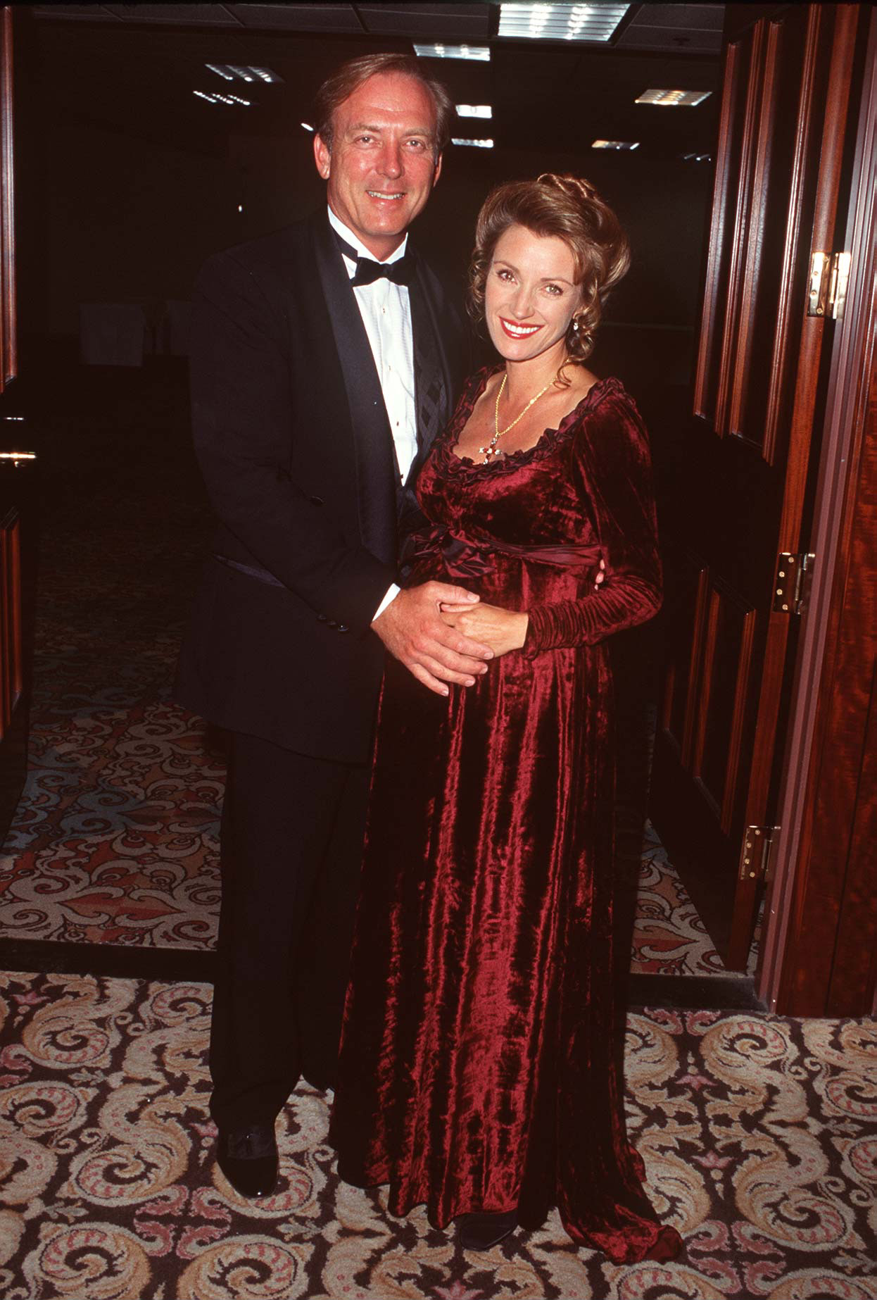 James Keach and Jane Seymour during the 10th Annual Moving Picture Ball American Cinematheque Award honoring Mel Gibson on September 29, 1995, in Century City, California. | Source: Getty Images