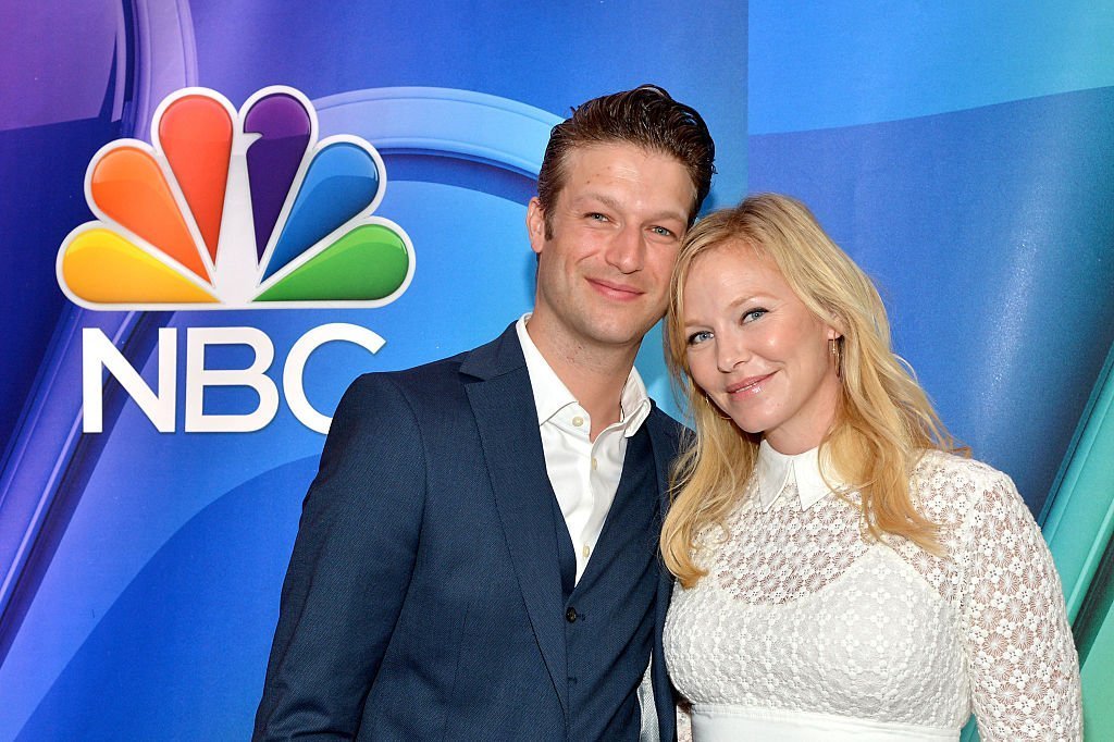 Peter Scanavino and Kelli Giddish attend The 2015 NBC Upfront Presentation at Radio City Music Hall on May 11, 2015 | Photo: GettyImages