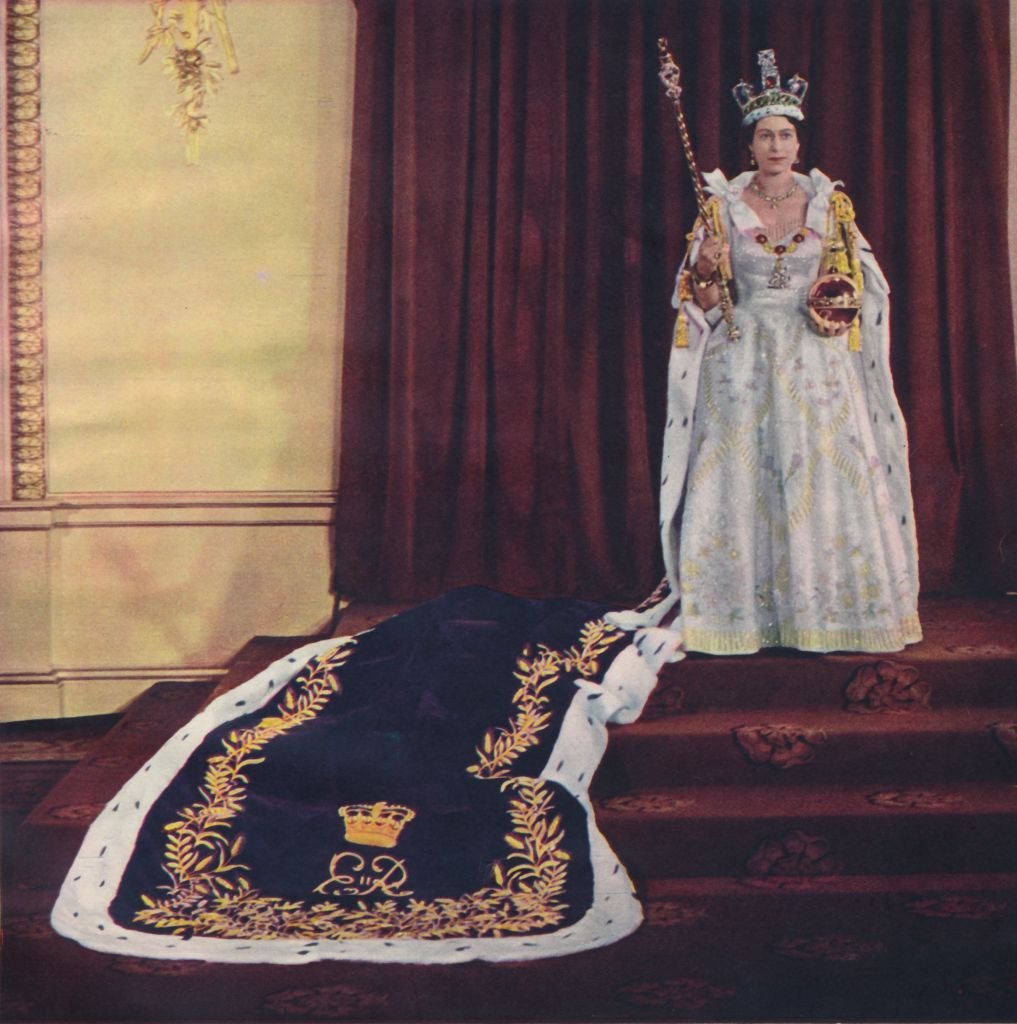 Elizabeth II crowned as monarch on 2 June 1953, at Westminster Abbey in London. | Source: Getty Images.