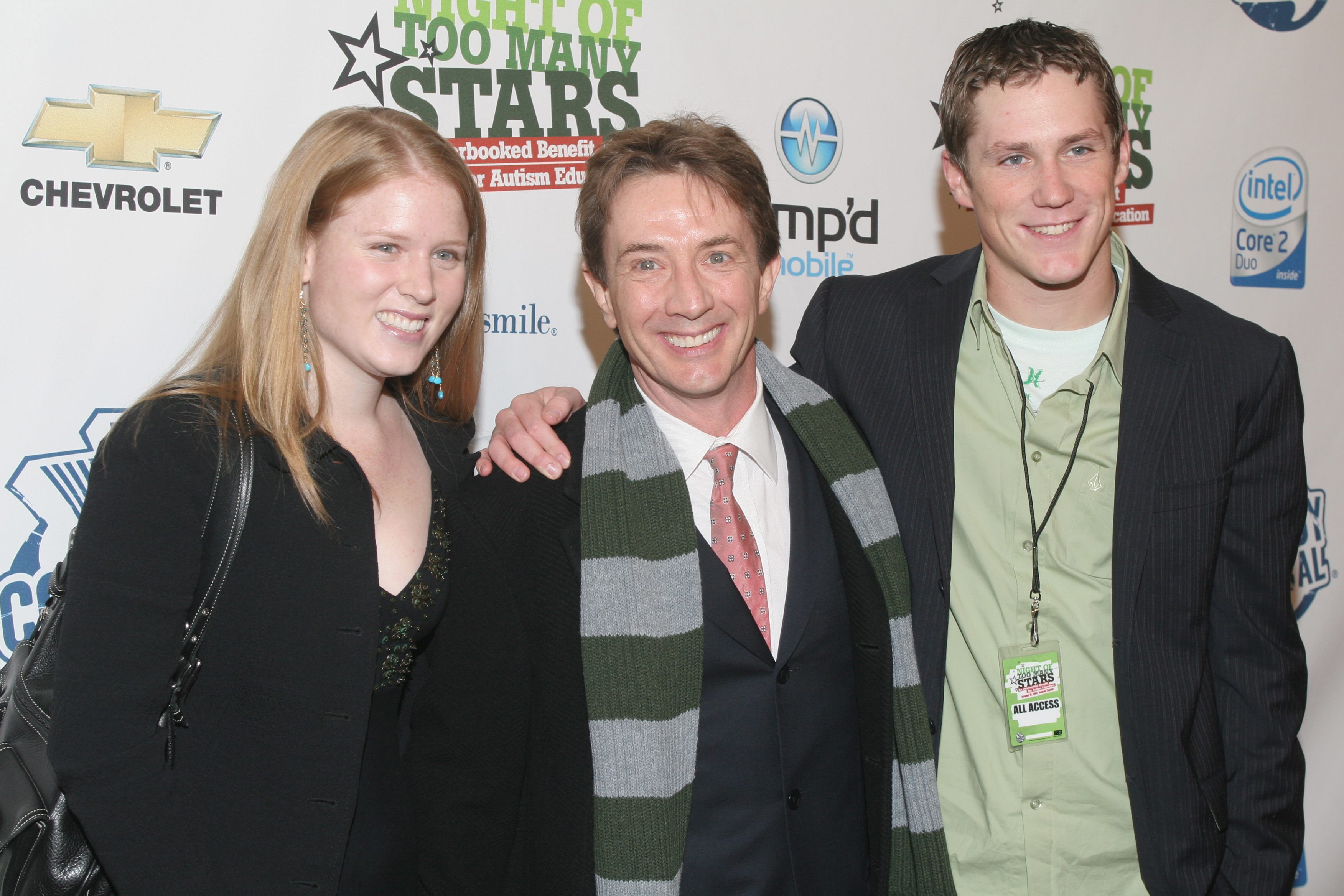 Martin Short with son Oliver and daughter Katherine at the Comedy Central's "Night Of Too Many Stars," a benefit for Autism Education on October 15, 2006, in New York City. | Source: Getty Images