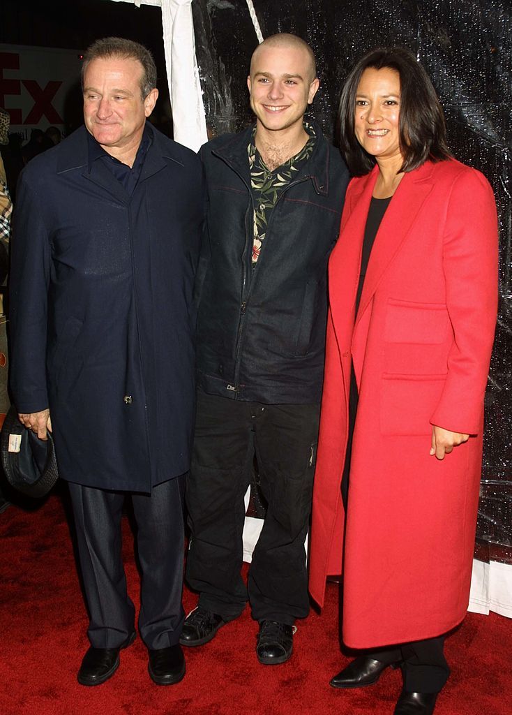 Robin Williams with son Zak & wife Marsha during "Death To Smoochy" Premiere at Ziegfeld Theatre in New York City in 2002 | Source: Getty Images