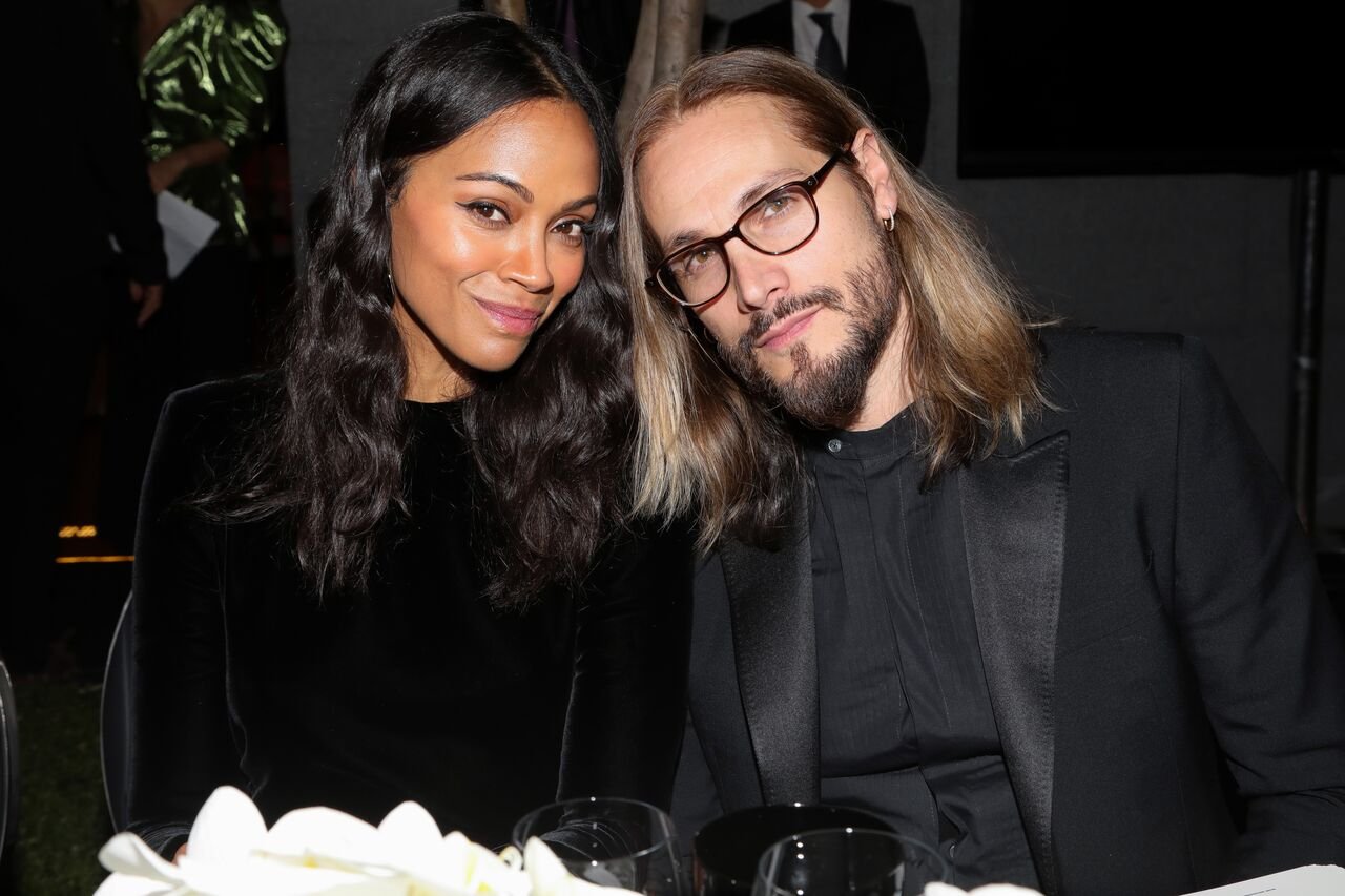Zoe Saldana and Marco Perego pose during the amfAR gala dinner at the house of collector and museum patron Eugenio López on February 5, 2019 in Mexico City, Mexico | Photo: Getty Images